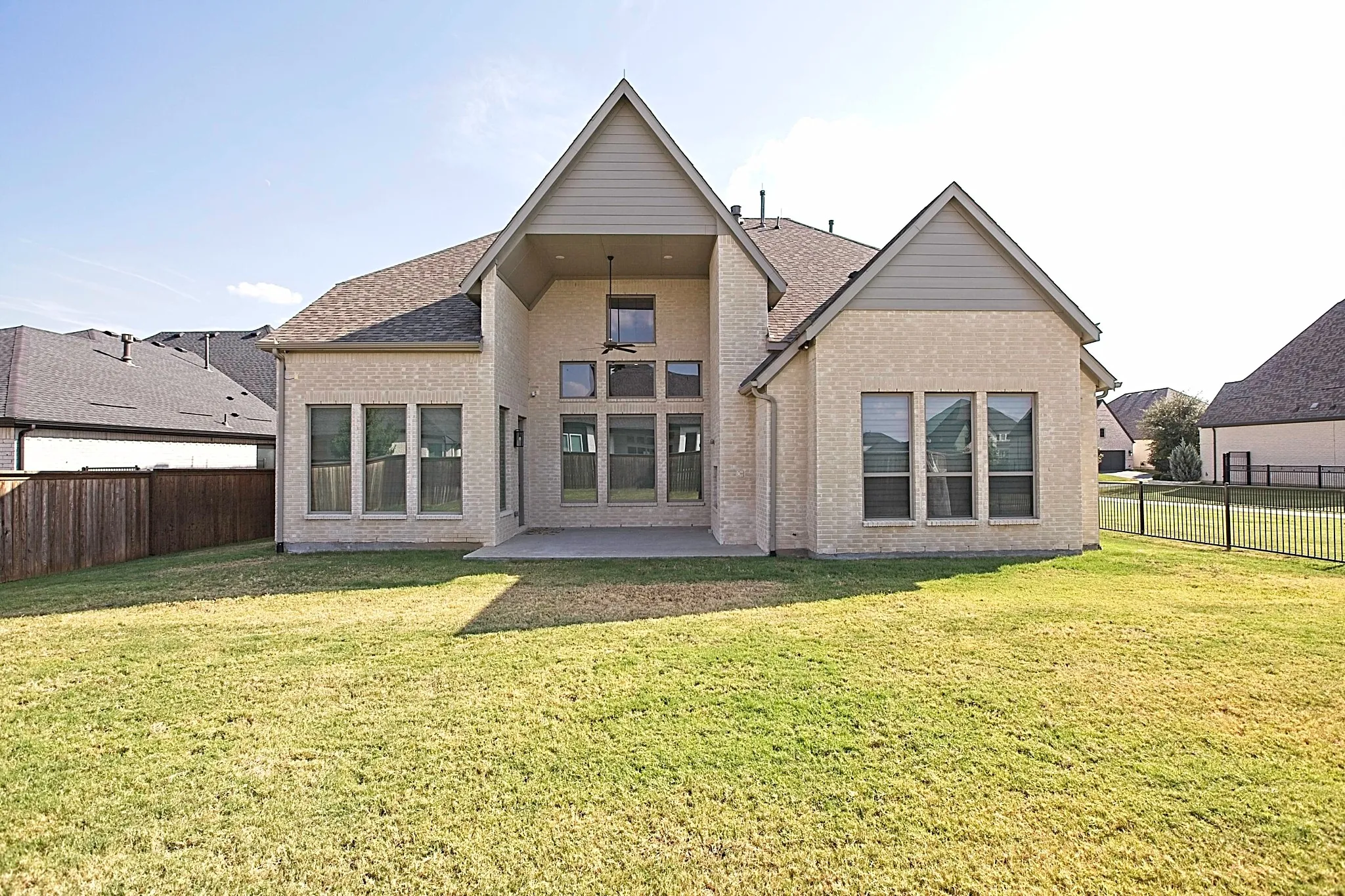 Single Family Residence For Rent in Collin County , 3041 Gaulding Drive, Prosper, Texas 75078, 4 Bedroom, 5 Bathroom, 3 Garage spaces, 3,879 Sqft, built in 2021, mls#21390432, Real Estate Agent in Prosper, Homes For Rent in Collin county, Homes For Rent in Prosper, Realtor in Prosper Texas, Real Estate Brokerage Independent Realty Texas, Luminita Cordes Realtor