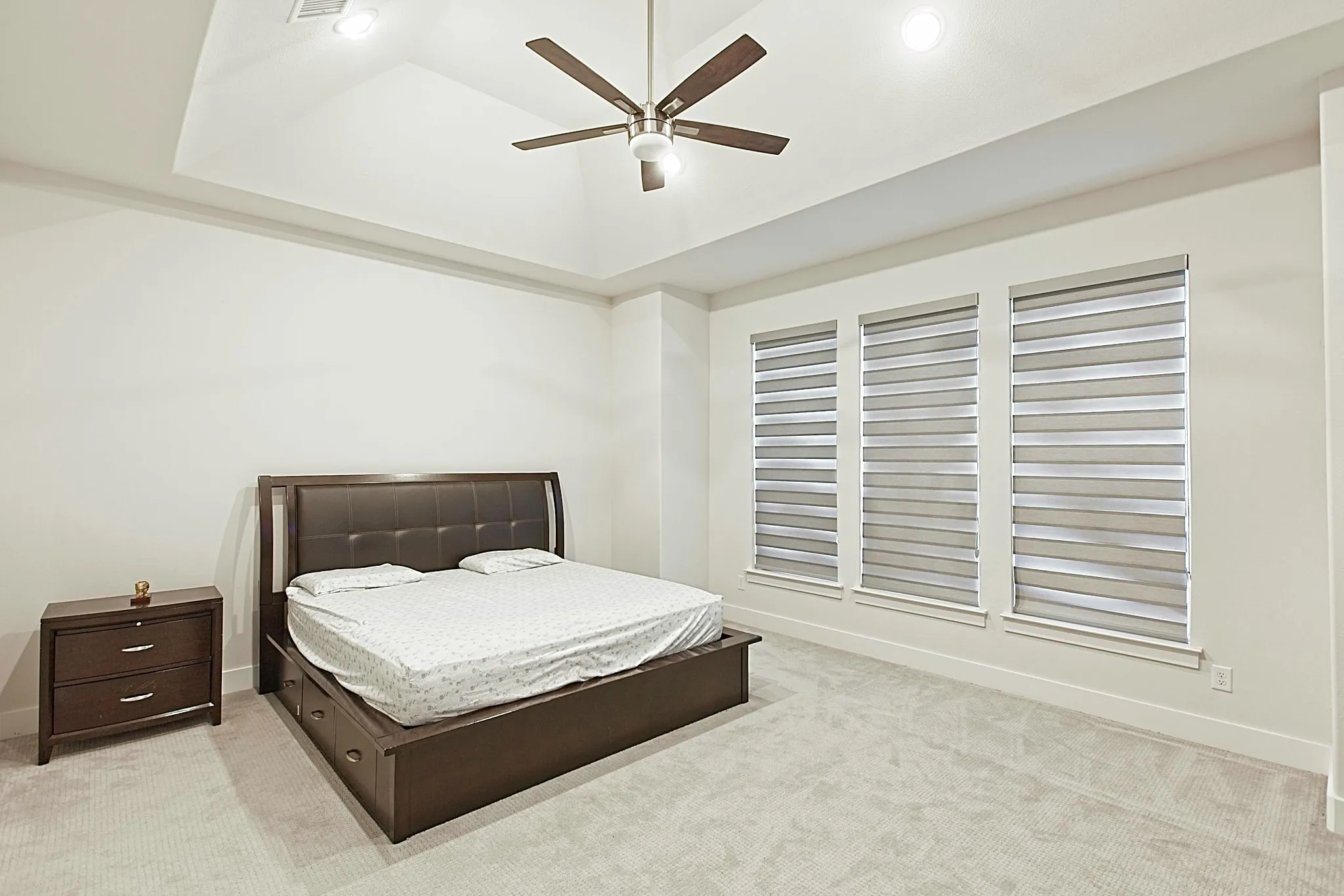 Single Family Residence For Rent in Collin County , 3041 Gaulding Drive, Prosper, Texas 75078, 4 Bedroom, 5 Bathroom, 3 Garage spaces, 3,879 Sqft, built in 2021, mls#21390432, Real Estate Agent in Prosper, Homes For Rent in Collin county, Homes For Rent in Prosper, Realtor in Prosper Texas, Real Estate Brokerage Independent Realty Texas, Luminita Cordes Realtor