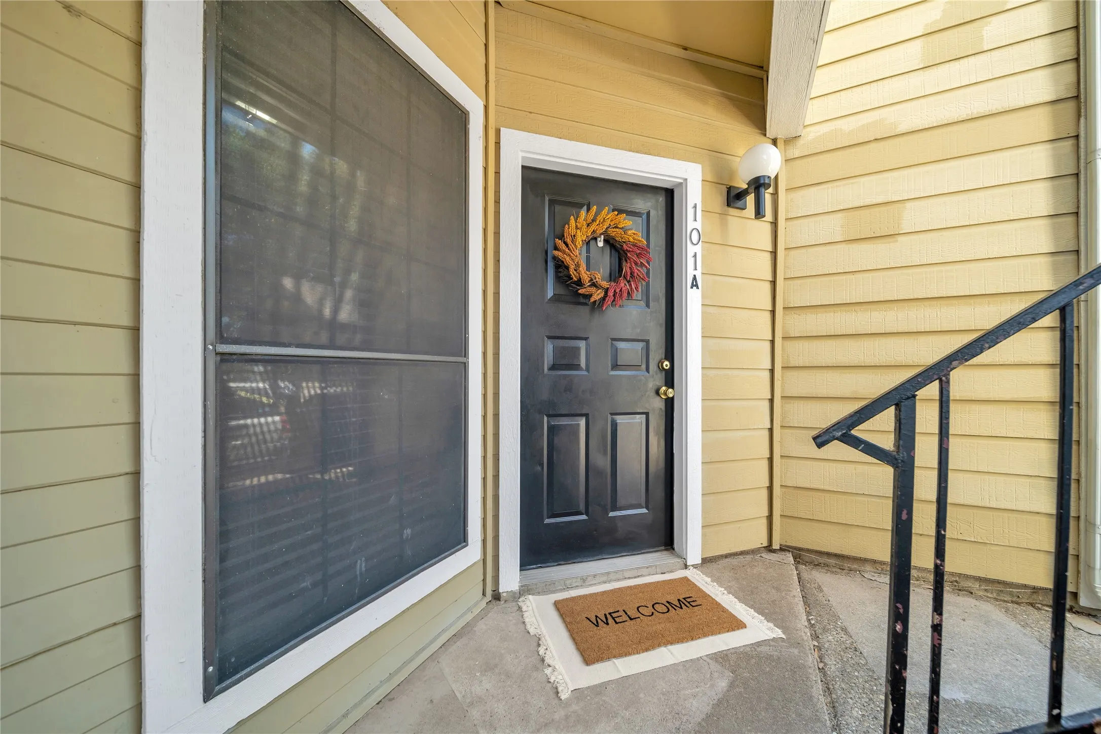Condominium For Sale in Dallas County , 4430 Point Boulevard 101, Garland, Texas 75043, 2 Bedroom, 1 Bathroom, Garage spaces, 736 Sqft, built in 1983, mls#21381317, Real Estate Agent in Garland, Homes For Sale in Dallas county, Homes For Sale in Garland, Realtor in Garland Texas, Real Estate Brokerage Independent Realty Texas, Luminita Cordes Realtor