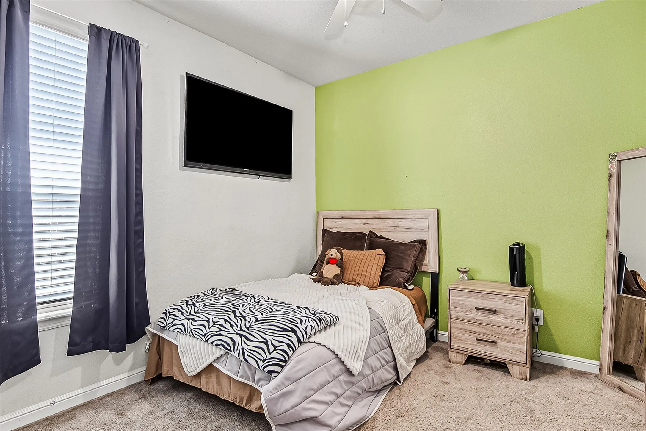 Single Family Residence For Sale in Tarrant County , 825 Key Deer Drive, Fort Worth, Texas 76028, 3 Bedroom, 2 Bathroom, 2 Garage spaces, 1,802 Sqft, built in 2019, mls#21389312, Real Estate Agent in Fort Worth, Homes For Sale in Tarrant county, Homes For Sale in Fort Worth, Realtor in Fort Worth Texas, Real Estate Brokerage Independent Realty Texas, Luminita Cordes Realtor