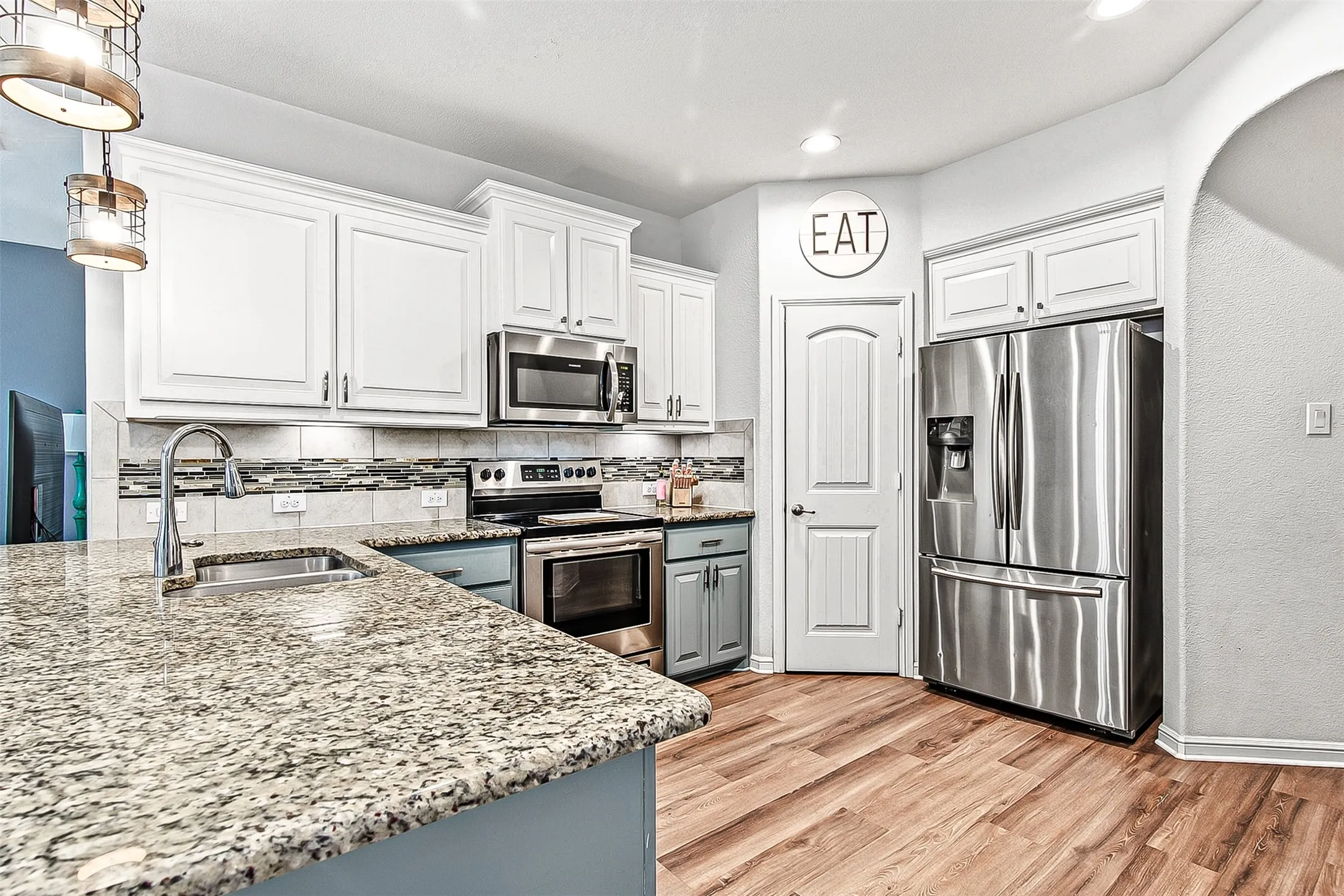 Single Family Residence For Sale in Tarrant County , 825 Key Deer Drive, Fort Worth, Texas 76028, 3 Bedroom, 2 Bathroom, 2 Garage spaces, 1,802 Sqft, built in 2019, mls#21389312, Real Estate Agent in Fort Worth, Homes For Sale in Tarrant county, Homes For Sale in Fort Worth, Realtor in Fort Worth Texas, Real Estate Brokerage Independent Realty Texas, Luminita Cordes Realtor