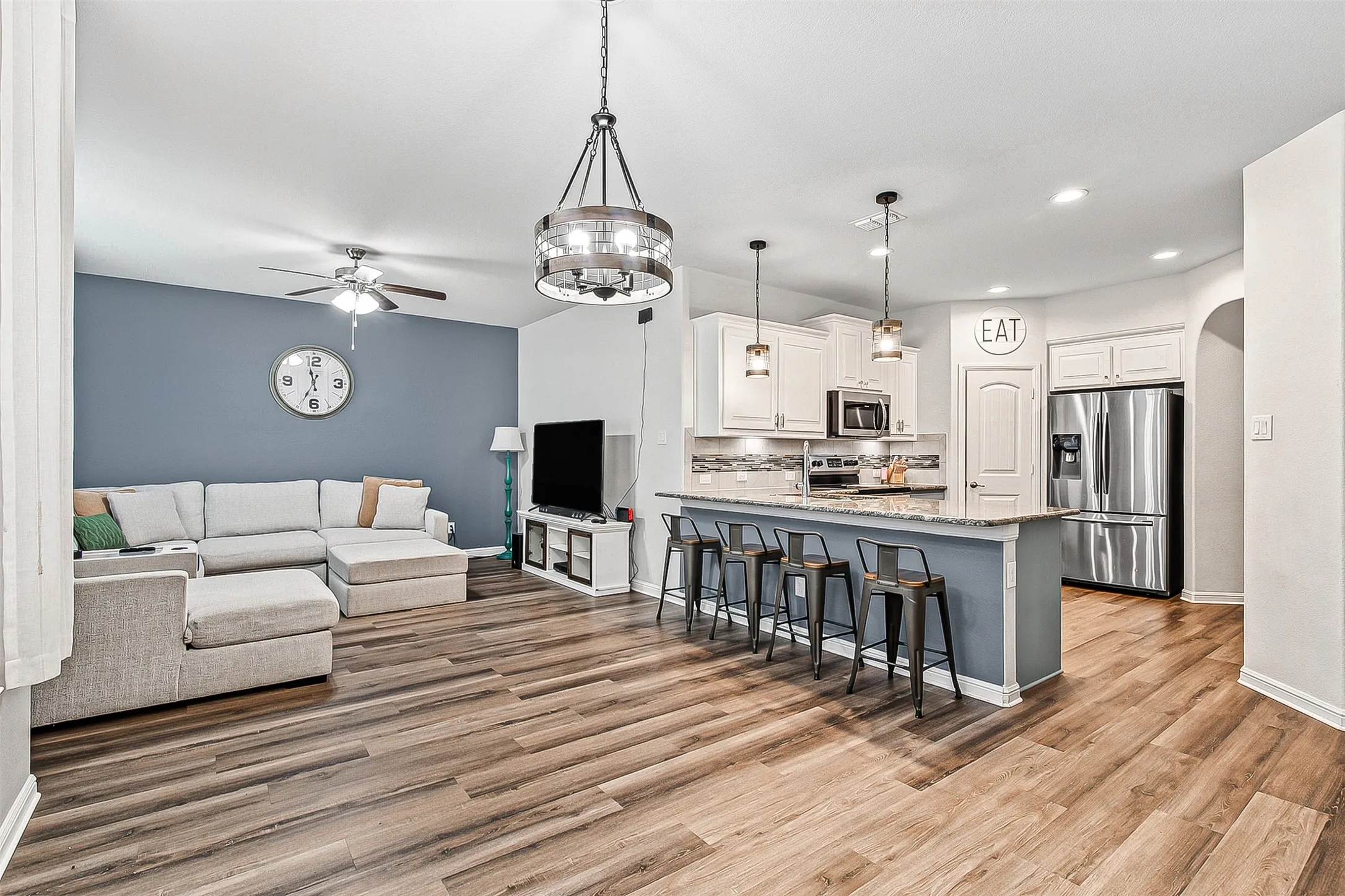 Single Family Residence For Sale in Tarrant County , 825 Key Deer Drive, Fort Worth, Texas 76028, 3 Bedroom, 2 Bathroom, 2 Garage spaces, 1,802 Sqft, built in 2019, mls#21389312, Real Estate Agent in Fort Worth, Homes For Sale in Tarrant county, Homes For Sale in Fort Worth, Realtor in Fort Worth Texas, Real Estate Brokerage Independent Realty Texas, Luminita Cordes Realtor
