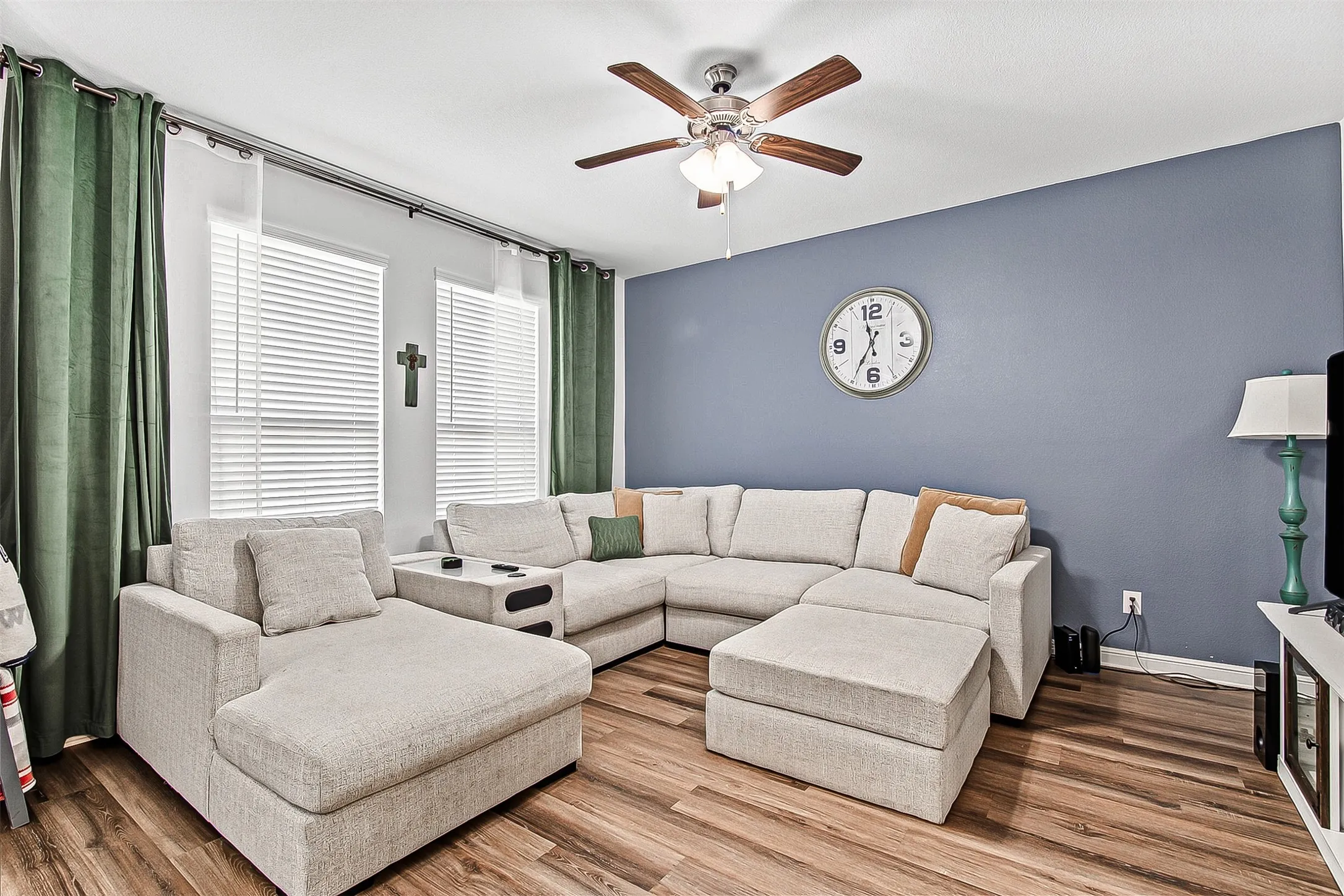 Single Family Residence For Sale in Tarrant County , 825 Key Deer Drive, Fort Worth, Texas 76028, 3 Bedroom, 2 Bathroom, 2 Garage spaces, 1,802 Sqft, built in 2019, mls#21389312, Real Estate Agent in Fort Worth, Homes For Sale in Tarrant county, Homes For Sale in Fort Worth, Realtor in Fort Worth Texas, Real Estate Brokerage Independent Realty Texas, Luminita Cordes Realtor
