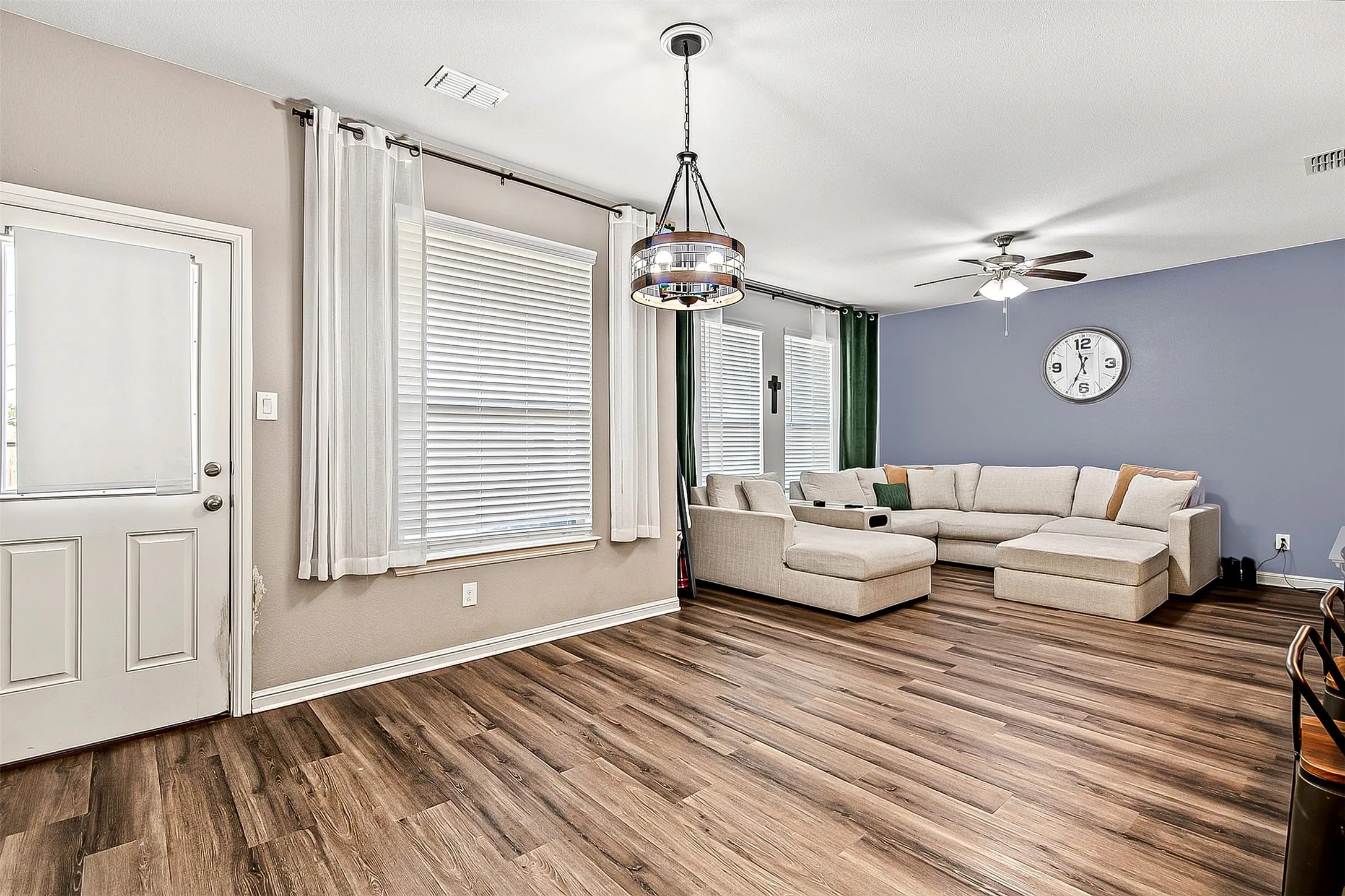 Single Family Residence For Sale in Tarrant County , 825 Key Deer Drive, Fort Worth, Texas 76028, 3 Bedroom, 2 Bathroom, 2 Garage spaces, 1,802 Sqft, built in 2019, mls#21389312, Real Estate Agent in Fort Worth, Homes For Sale in Tarrant county, Homes For Sale in Fort Worth, Realtor in Fort Worth Texas, Real Estate Brokerage Independent Realty Texas, Luminita Cordes Realtor