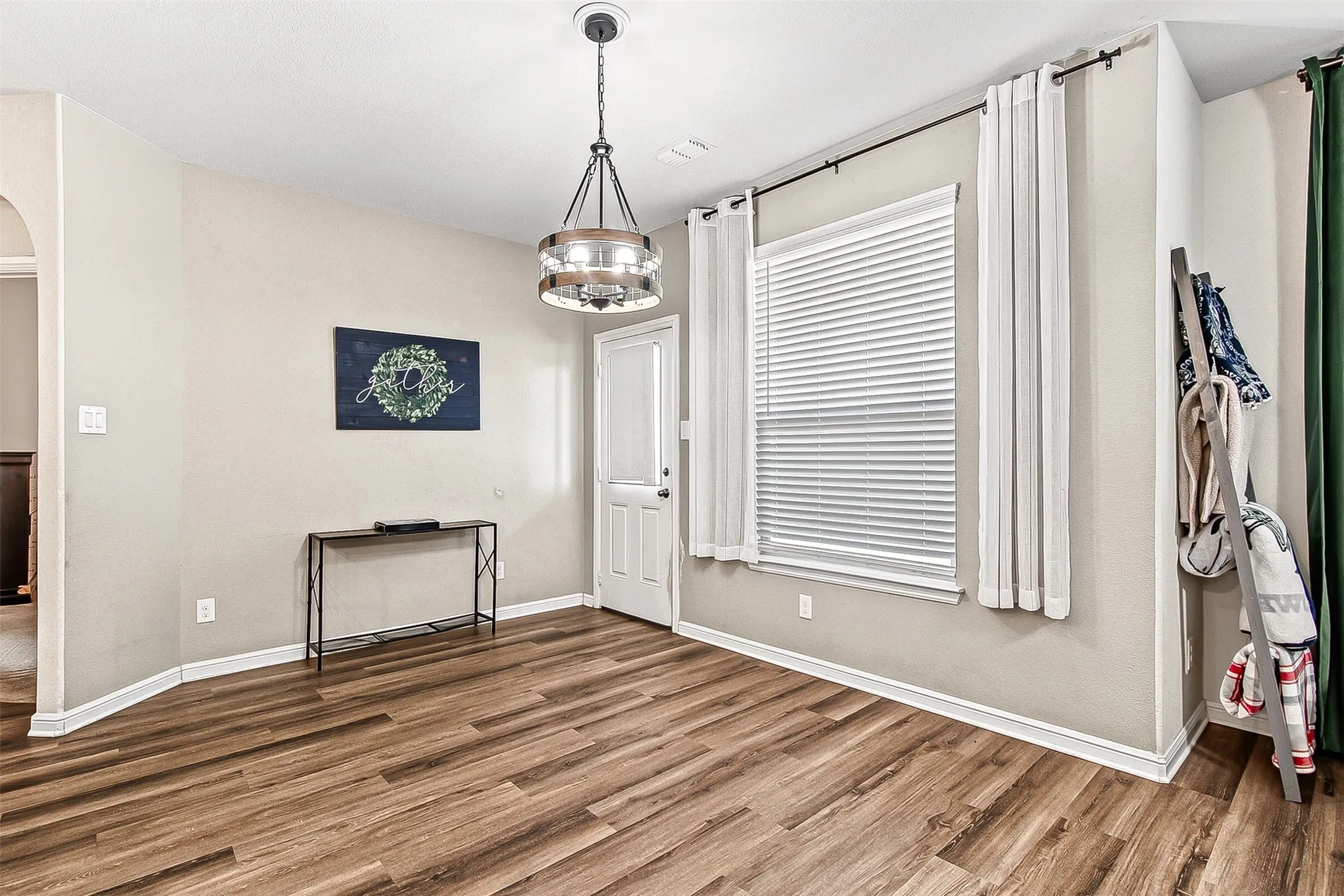 Single Family Residence For Sale in Tarrant County , 825 Key Deer Drive, Fort Worth, Texas 76028, 3 Bedroom, 2 Bathroom, 2 Garage spaces, 1,802 Sqft, built in 2019, mls#21389312, Real Estate Agent in Fort Worth, Homes For Sale in Tarrant county, Homes For Sale in Fort Worth, Realtor in Fort Worth Texas, Real Estate Brokerage Independent Realty Texas, Luminita Cordes Realtor