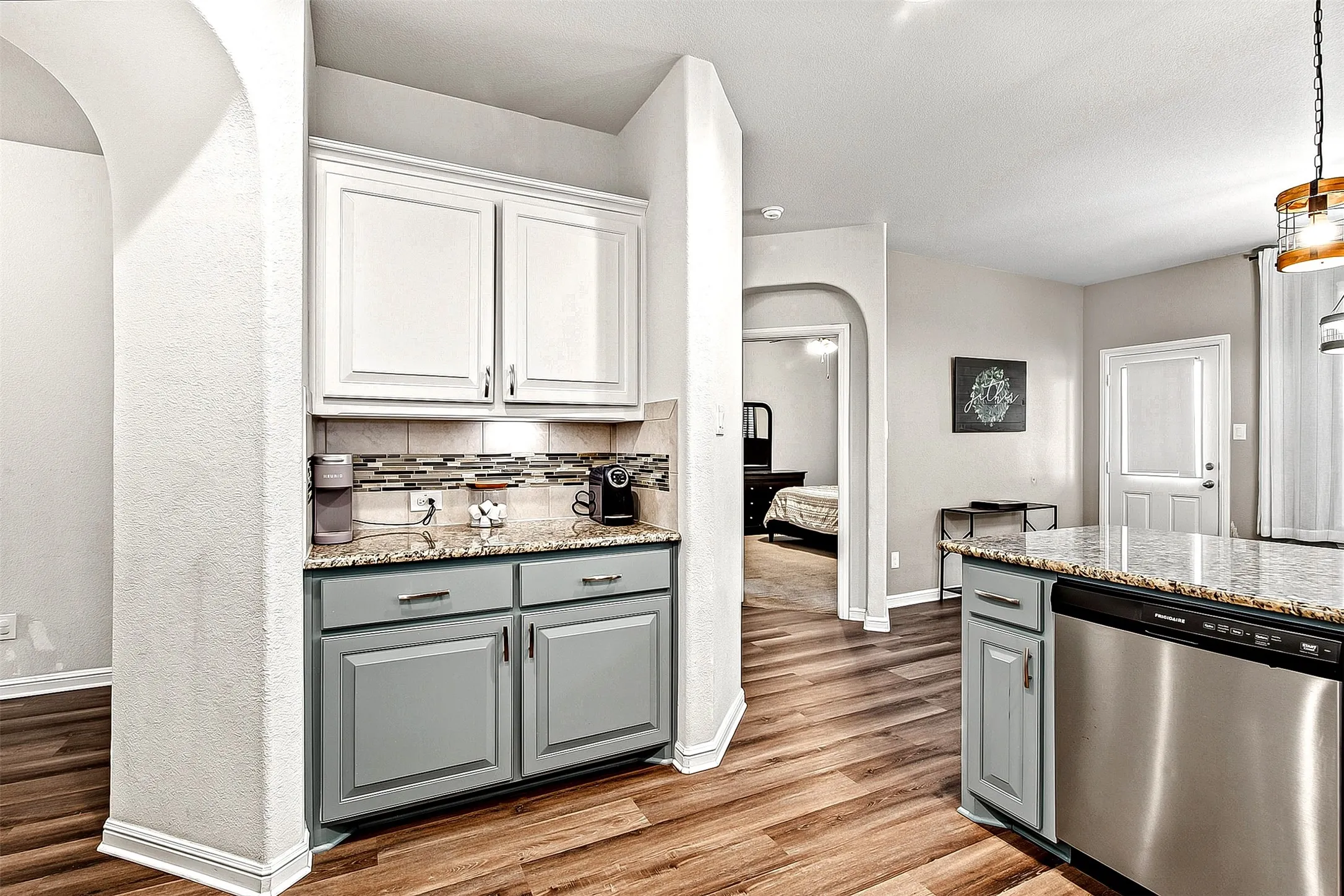 Single Family Residence For Sale in Tarrant County , 825 Key Deer Drive, Fort Worth, Texas 76028, 3 Bedroom, 2 Bathroom, 2 Garage spaces, 1,802 Sqft, built in 2019, mls#21389312, Real Estate Agent in Fort Worth, Homes For Sale in Tarrant county, Homes For Sale in Fort Worth, Realtor in Fort Worth Texas, Real Estate Brokerage Independent Realty Texas, Luminita Cordes Realtor