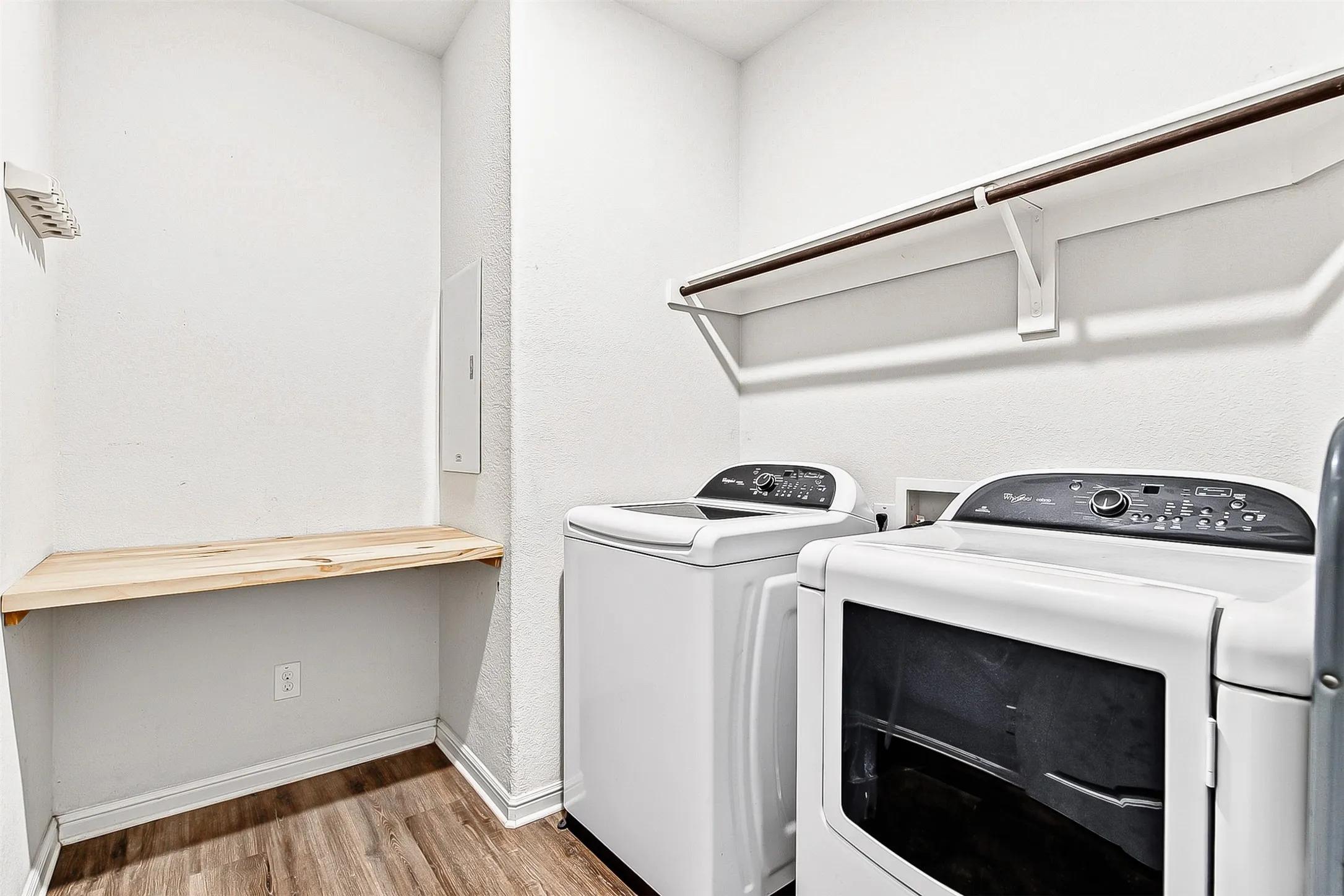 Single Family Residence For Sale in Tarrant County , 825 Key Deer Drive, Fort Worth, Texas 76028, 3 Bedroom, 2 Bathroom, 2 Garage spaces, 1,802 Sqft, built in 2019, mls#21389312, Real Estate Agent in Fort Worth, Homes For Sale in Tarrant county, Homes For Sale in Fort Worth, Realtor in Fort Worth Texas, Real Estate Brokerage Independent Realty Texas, Luminita Cordes Realtor