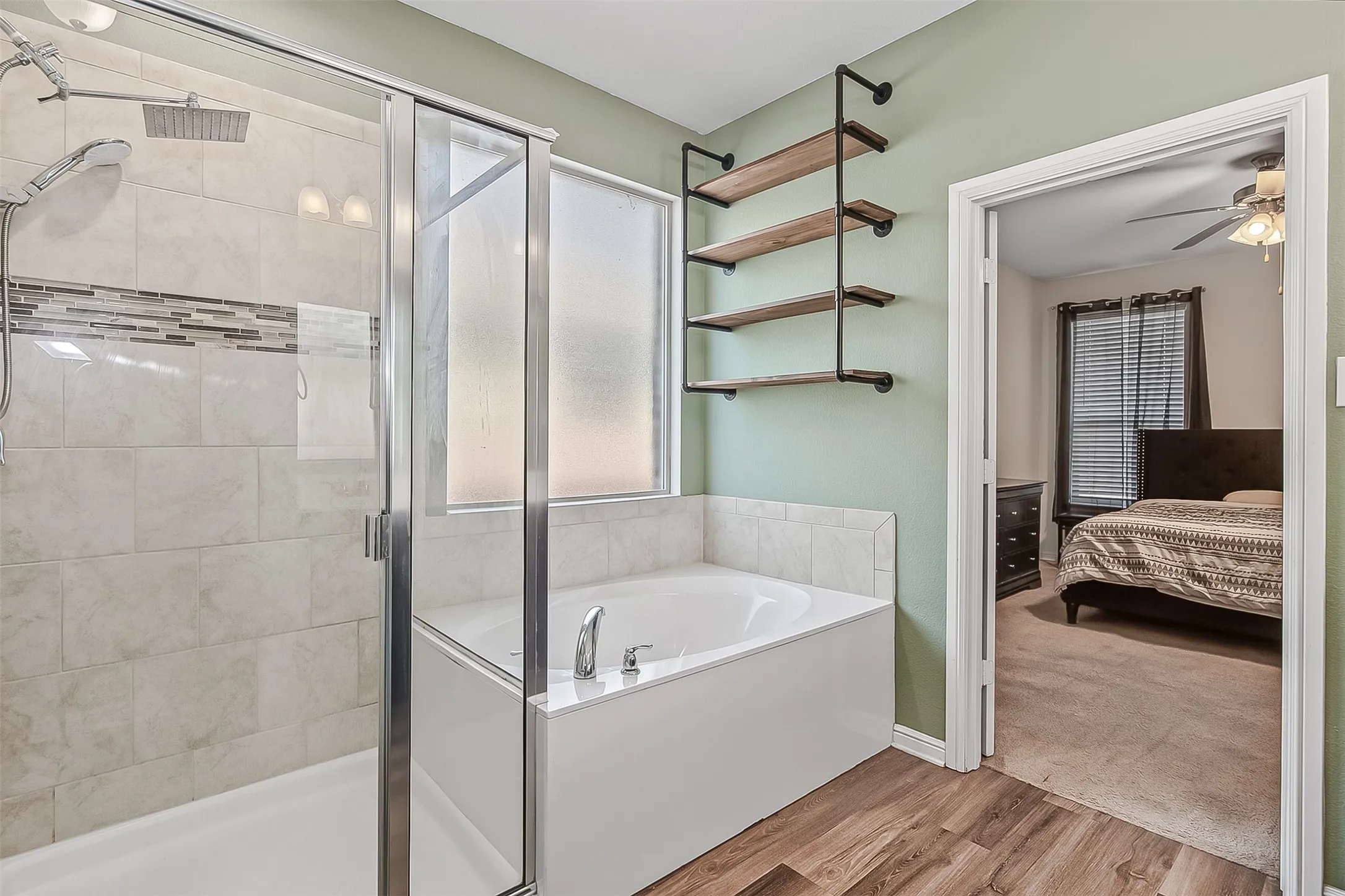 Single Family Residence For Sale in Tarrant County , 825 Key Deer Drive, Fort Worth, Texas 76028, 3 Bedroom, 2 Bathroom, 2 Garage spaces, 1,802 Sqft, built in 2019, mls#21389312, Real Estate Agent in Fort Worth, Homes For Sale in Tarrant county, Homes For Sale in Fort Worth, Realtor in Fort Worth Texas, Real Estate Brokerage Independent Realty Texas, Luminita Cordes Realtor