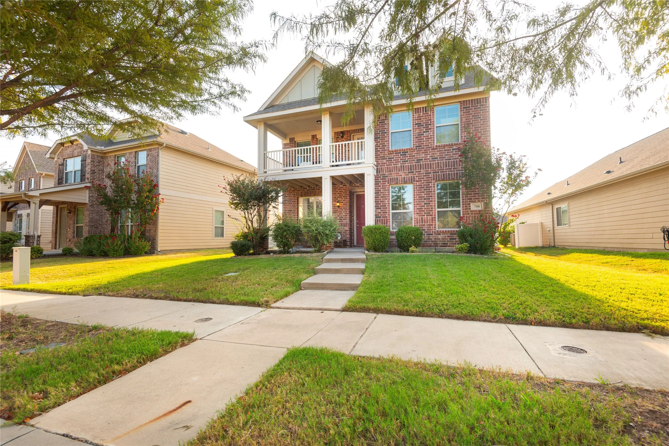 Single Family Residence For Sale in Denton County , 708 Whitemarsh Drive, Aubrey, Texas 76227, 4 Bedroom, 3 Bathroom, 2 Garage spaces, 2,049 Sqft, built in 2015, mls#21383993, Real Estate Agent in Aubrey, Homes For Sale in Denton county, Homes For Sale in Aubrey, Realtor in Aubrey Texas, Real Estate Brokerage Independent Realty Texas, Luminita Cordes Realtor