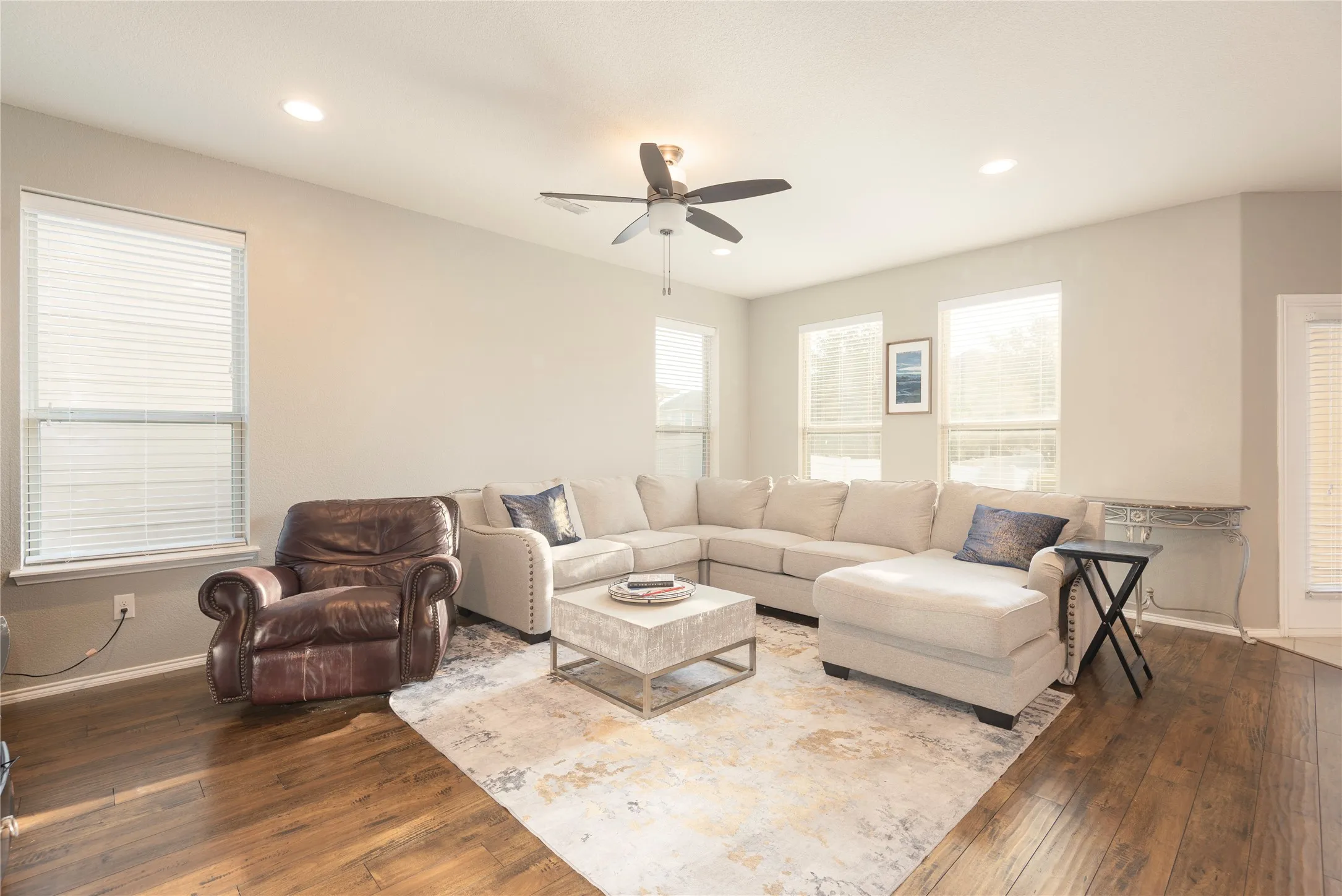 Single Family Residence For Sale in Denton County , 708 Whitemarsh Drive, Aubrey, Texas 76227, 4 Bedroom, 3 Bathroom, 2 Garage spaces, 2,049 Sqft, built in 2015, mls#21383993, Real Estate Agent in Aubrey, Homes For Sale in Denton county, Homes For Sale in Aubrey, Realtor in Aubrey Texas, Real Estate Brokerage Independent Realty Texas, Luminita Cordes Realtor