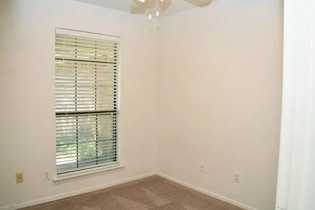Duplex For Rent in Tarrant County , 7009 Overton Park, North Richland Hills, Texas 76182, 3 Bedroom, 2 Bathroom, Garage spaces, 2,240 Sqft, built in 1984, mls#21390236, Real Estate Agent in North Richland Hills, Homes For Rent in Tarrant county, Homes For Rent in North Richland Hills, Realtor in North Richland Hills Texas, Real Estate Brokerage Independent Realty Texas, Luminita Cordes Realtor