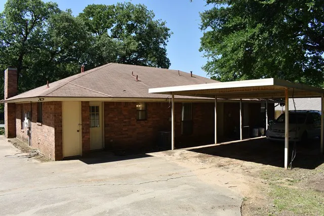 Duplex For Rent in Tarrant County , 7009 Overton Park, North Richland Hills, Texas 76182, 3 Bedroom, 2 Bathroom, Garage spaces, 2,240 Sqft, built in 1984, mls#21390236, Real Estate Agent in North Richland Hills, Homes For Rent in Tarrant county, Homes For Rent in North Richland Hills, Realtor in North Richland Hills Texas, Real Estate Brokerage Independent Realty Texas, Luminita Cordes Realtor