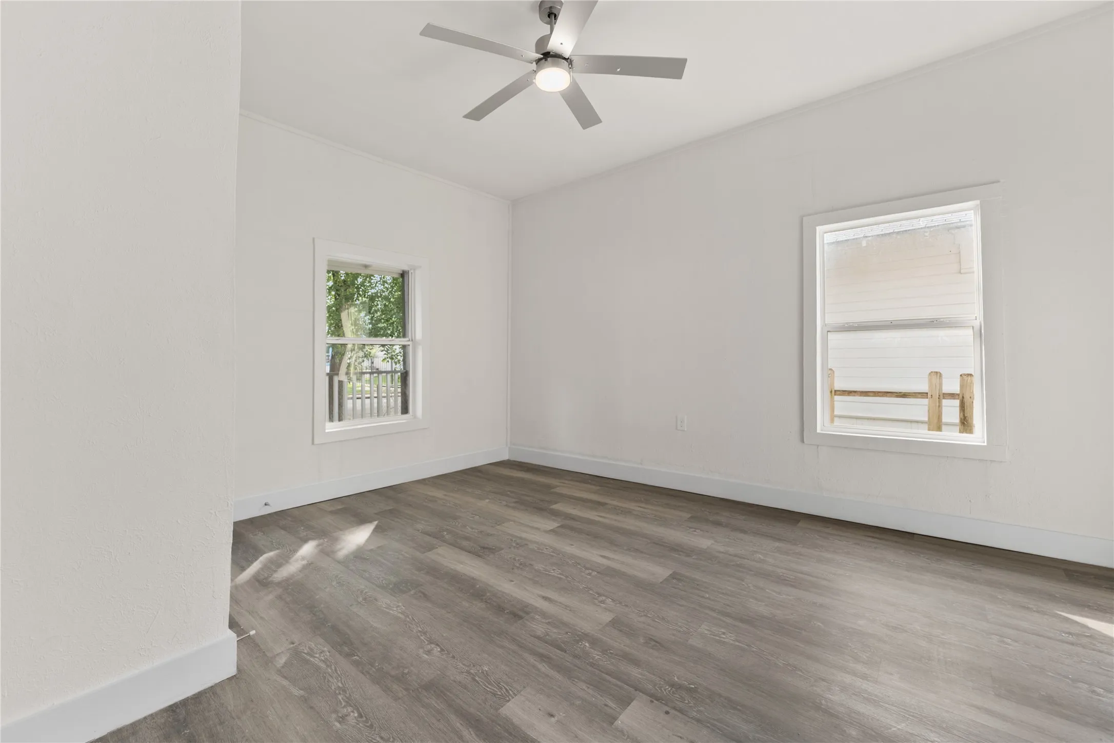 Single Family Residence For Sale in Mc Lennan County , 1601 N 11TH Street, Waco, Texas 76707, 3 Bedroom, 2 Bathroom, Garage spaces, 1,568 Sqft, built in 1920, mls#21388721, Real Estate Agent in Waco, Homes For Sale in Mc Lennan county, Homes For Sale in Waco, Realtor in Waco Texas, Real Estate Brokerage Independent Realty Texas, Luminita Cordes Realtor