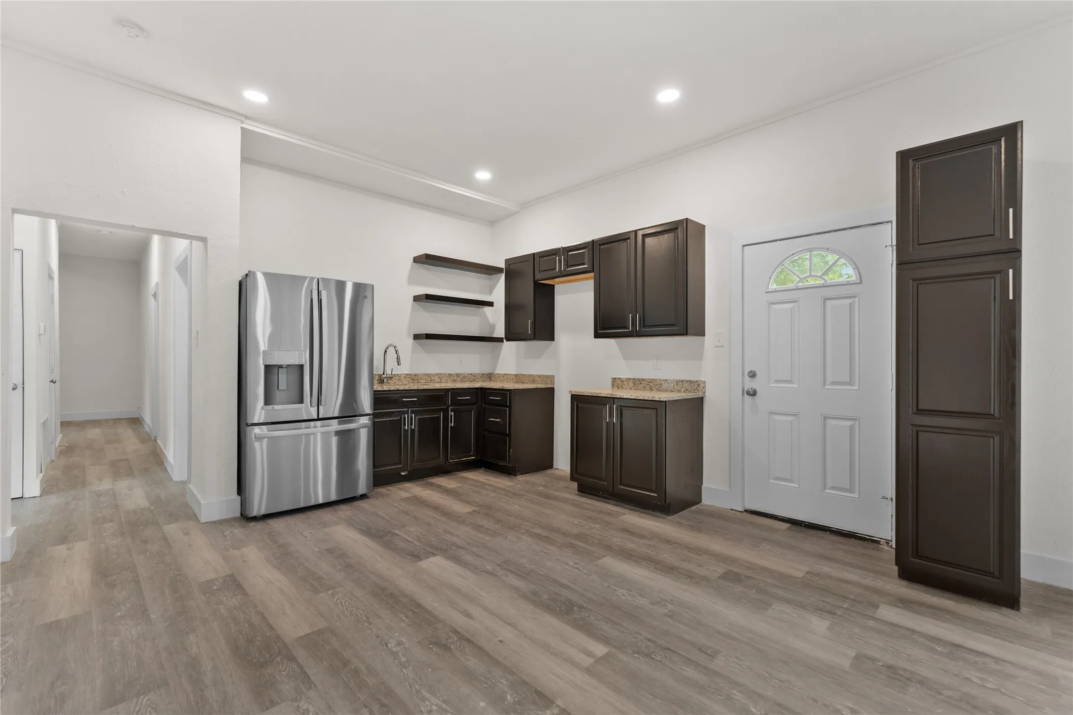 Single Family Residence For Sale in Mc Lennan County , 1601 N 11TH Street, Waco, Texas 76707, 3 Bedroom, 2 Bathroom, Garage spaces, 1,568 Sqft, built in 1920, mls#21388721, Real Estate Agent in Waco, Homes For Sale in Mc Lennan county, Homes For Sale in Waco, Realtor in Waco Texas, Real Estate Brokerage Independent Realty Texas, Luminita Cordes Realtor