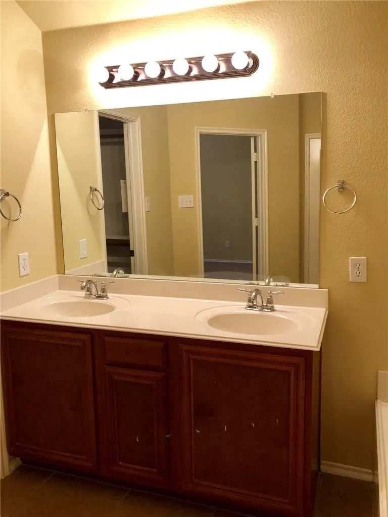 Single Family Residence For Rent in Collin County , 1104 Kaufman Road, Melissa, Texas 75454, 3 Bedroom, 2 Bathroom, 2 Garage spaces, 2,044 Sqft, built in 2009, mls#21390440, Real Estate Agent in Melissa, Homes For Rent in Collin county, Homes For Rent in Melissa, Realtor in Melissa Texas, Real Estate Brokerage Independent Realty Texas, Luminita Cordes Realtor