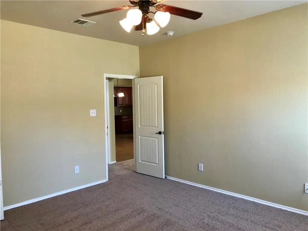 Single Family Residence For Rent in Collin County , 1104 Kaufman Road, Melissa, Texas 75454, 3 Bedroom, 2 Bathroom, 2 Garage spaces, 2,044 Sqft, built in 2009, mls#21390440, Real Estate Agent in Melissa, Homes For Rent in Collin county, Homes For Rent in Melissa, Realtor in Melissa Texas, Real Estate Brokerage Independent Realty Texas, Luminita Cordes Realtor