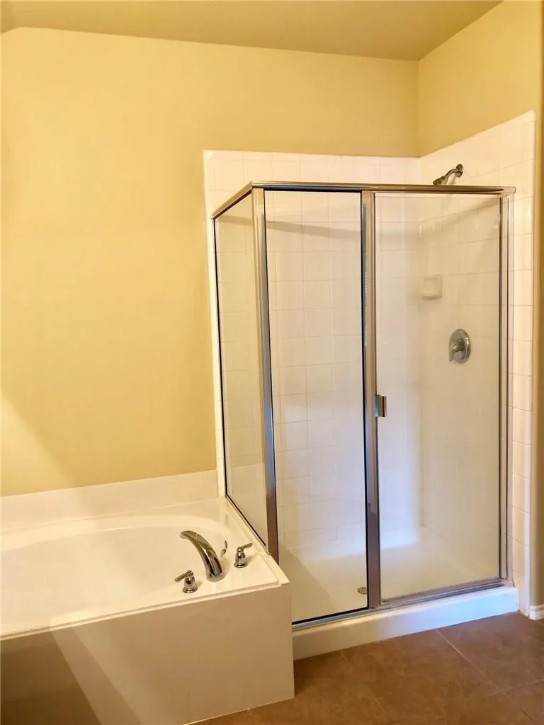 Single Family Residence For Rent in Collin County , 1104 Kaufman Road, Melissa, Texas 75454, 3 Bedroom, 2 Bathroom, 2 Garage spaces, 2,044 Sqft, built in 2009, mls#21390440, Real Estate Agent in Melissa, Homes For Rent in Collin county, Homes For Rent in Melissa, Realtor in Melissa Texas, Real Estate Brokerage Independent Realty Texas, Luminita Cordes Realtor