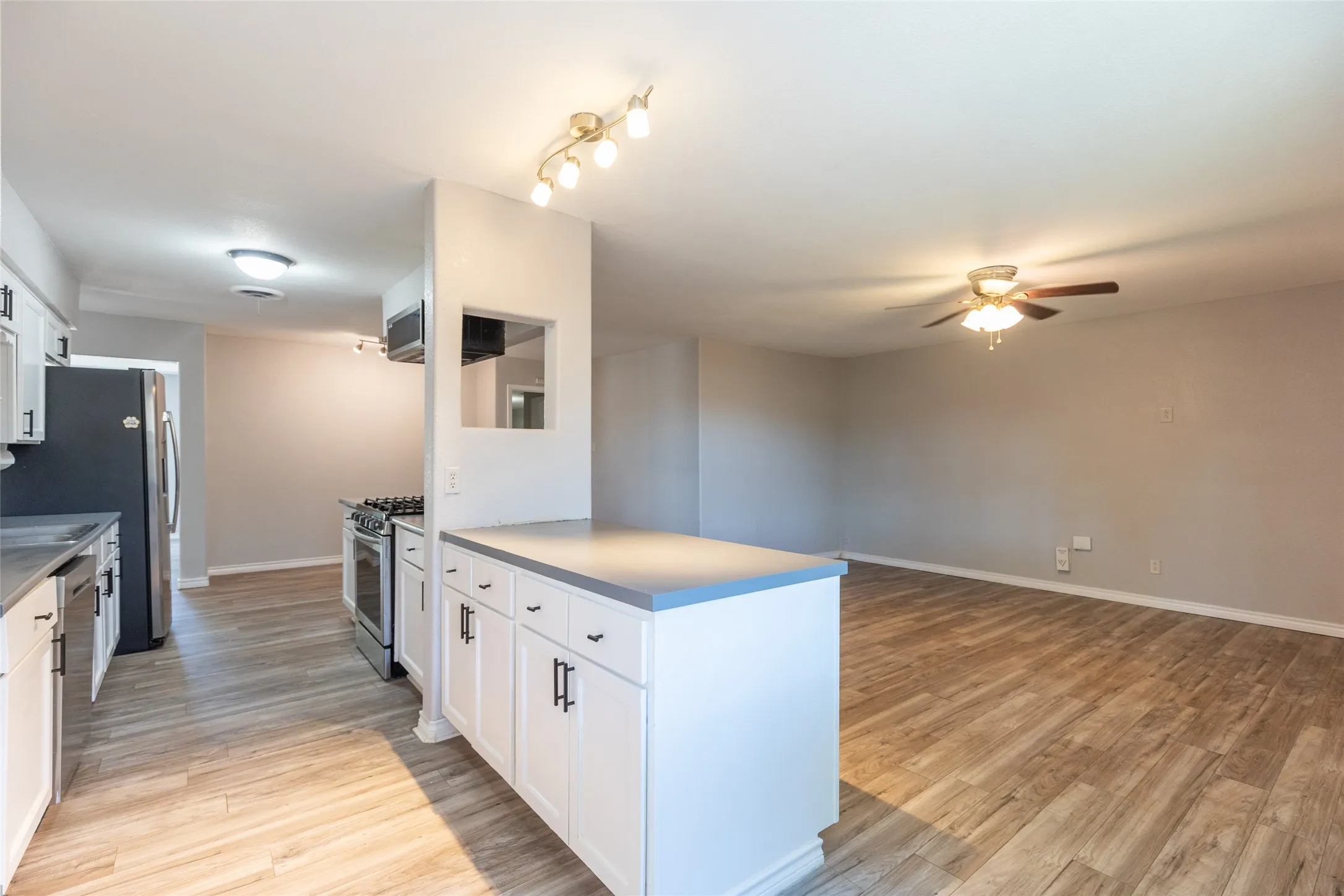 Single Family Residence For Sale in Taylor County , 4526 Don Juan Street, Abilene, Texas 79605, 4 Bedroom, 2 Bathroom, Garage spaces, 1,798 Sqft, built in 1959, mls#21389166, Real Estate Agent in Abilene, Homes For Sale in Taylor county, Homes For Sale in Abilene, Realtor in Abilene Texas, Real Estate Brokerage Independent Realty Texas, Luminita Cordes Realtor