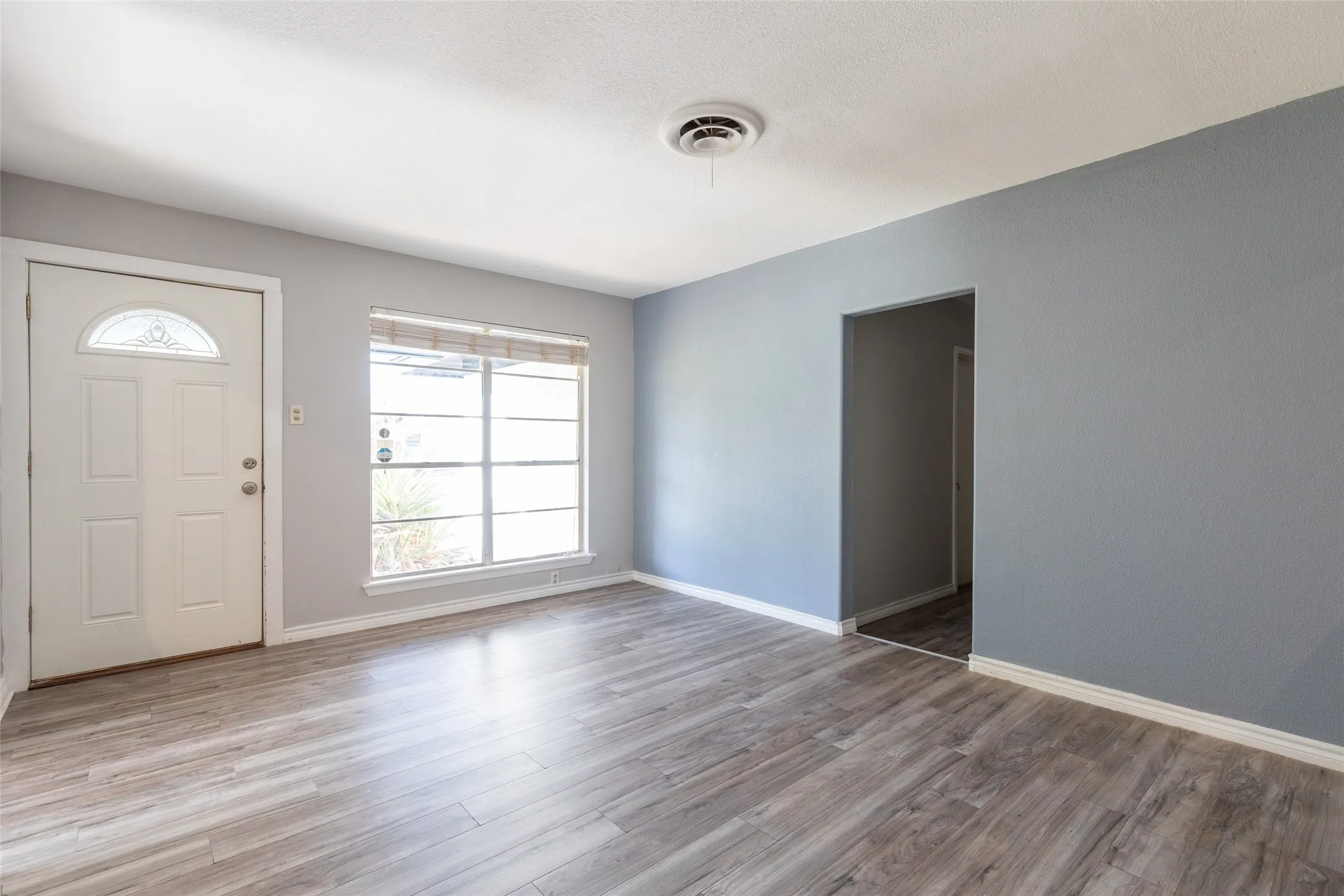 Single Family Residence For Sale in Taylor County , 4526 Don Juan Street, Abilene, Texas 79605, 4 Bedroom, 2 Bathroom, Garage spaces, 1,798 Sqft, built in 1959, mls#21389166, Real Estate Agent in Abilene, Homes For Sale in Taylor county, Homes For Sale in Abilene, Realtor in Abilene Texas, Real Estate Brokerage Independent Realty Texas, Luminita Cordes Realtor