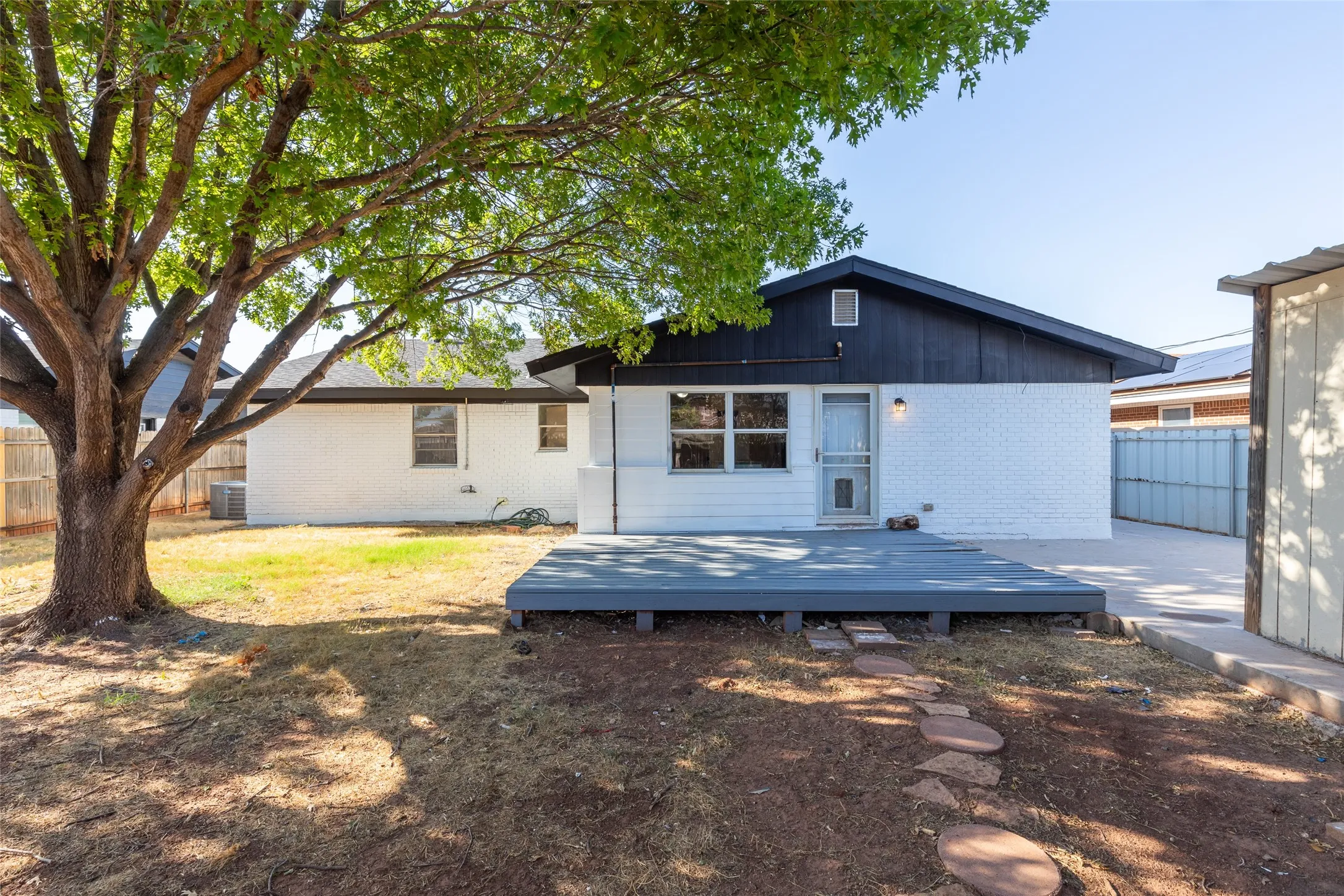 Single Family Residence For Sale in Taylor County , 4526 Don Juan Street, Abilene, Texas 79605, 4 Bedroom, 2 Bathroom, Garage spaces, 1,798 Sqft, built in 1959, mls#21389166, Real Estate Agent in Abilene, Homes For Sale in Taylor county, Homes For Sale in Abilene, Realtor in Abilene Texas, Real Estate Brokerage Independent Realty Texas, Luminita Cordes Realtor