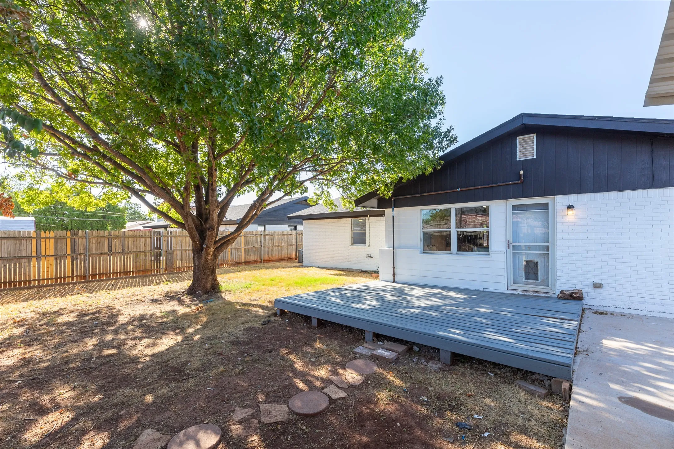 Single Family Residence For Sale in Taylor County , 4526 Don Juan Street, Abilene, Texas 79605, 4 Bedroom, 2 Bathroom, Garage spaces, 1,798 Sqft, built in 1959, mls#21389166, Real Estate Agent in Abilene, Homes For Sale in Taylor county, Homes For Sale in Abilene, Realtor in Abilene Texas, Real Estate Brokerage Independent Realty Texas, Luminita Cordes Realtor