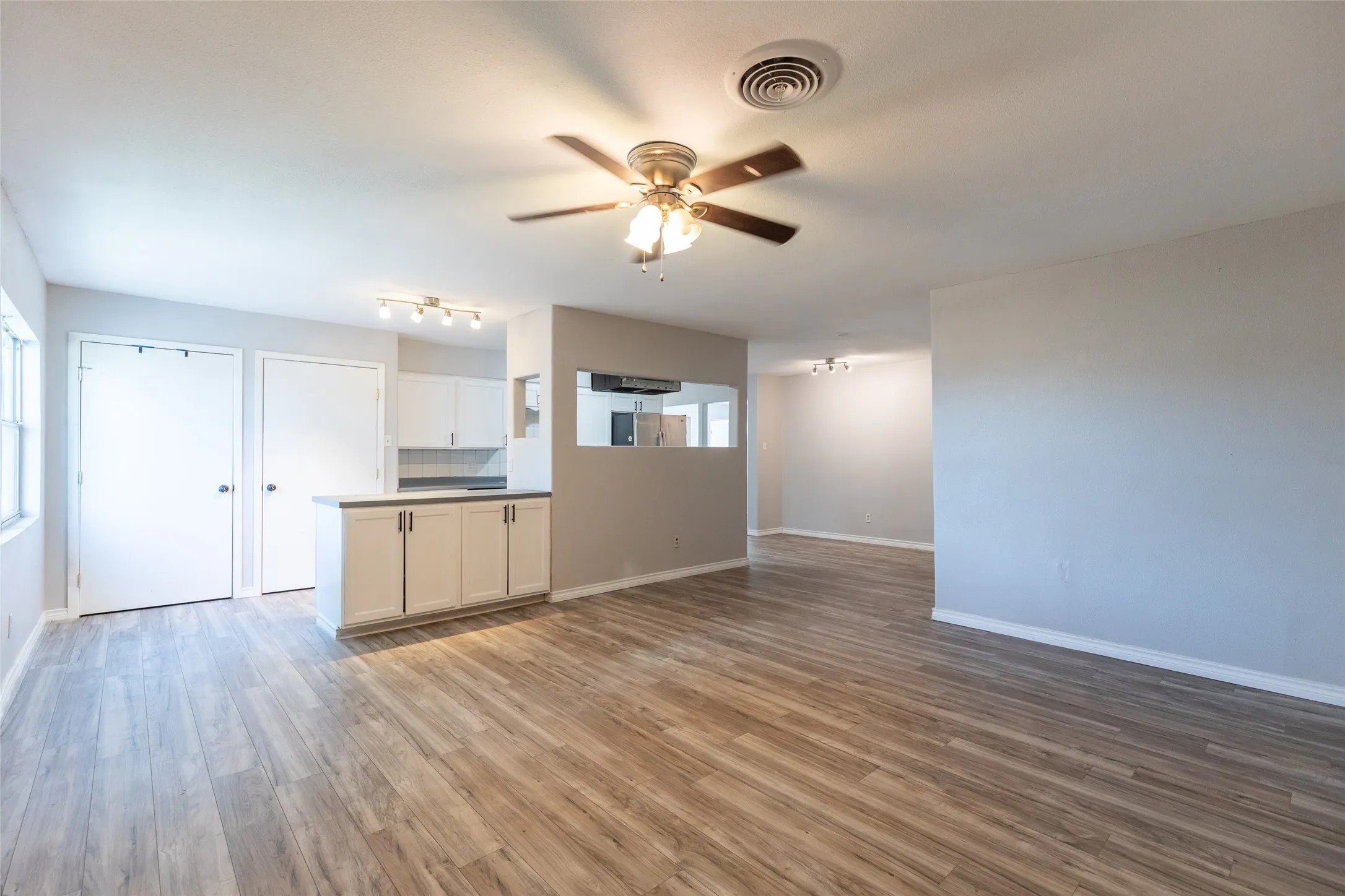 Single Family Residence For Sale in Taylor County , 4526 Don Juan Street, Abilene, Texas 79605, 4 Bedroom, 2 Bathroom, Garage spaces, 1,798 Sqft, built in 1959, mls#21389166, Real Estate Agent in Abilene, Homes For Sale in Taylor county, Homes For Sale in Abilene, Realtor in Abilene Texas, Real Estate Brokerage Independent Realty Texas, Luminita Cordes Realtor