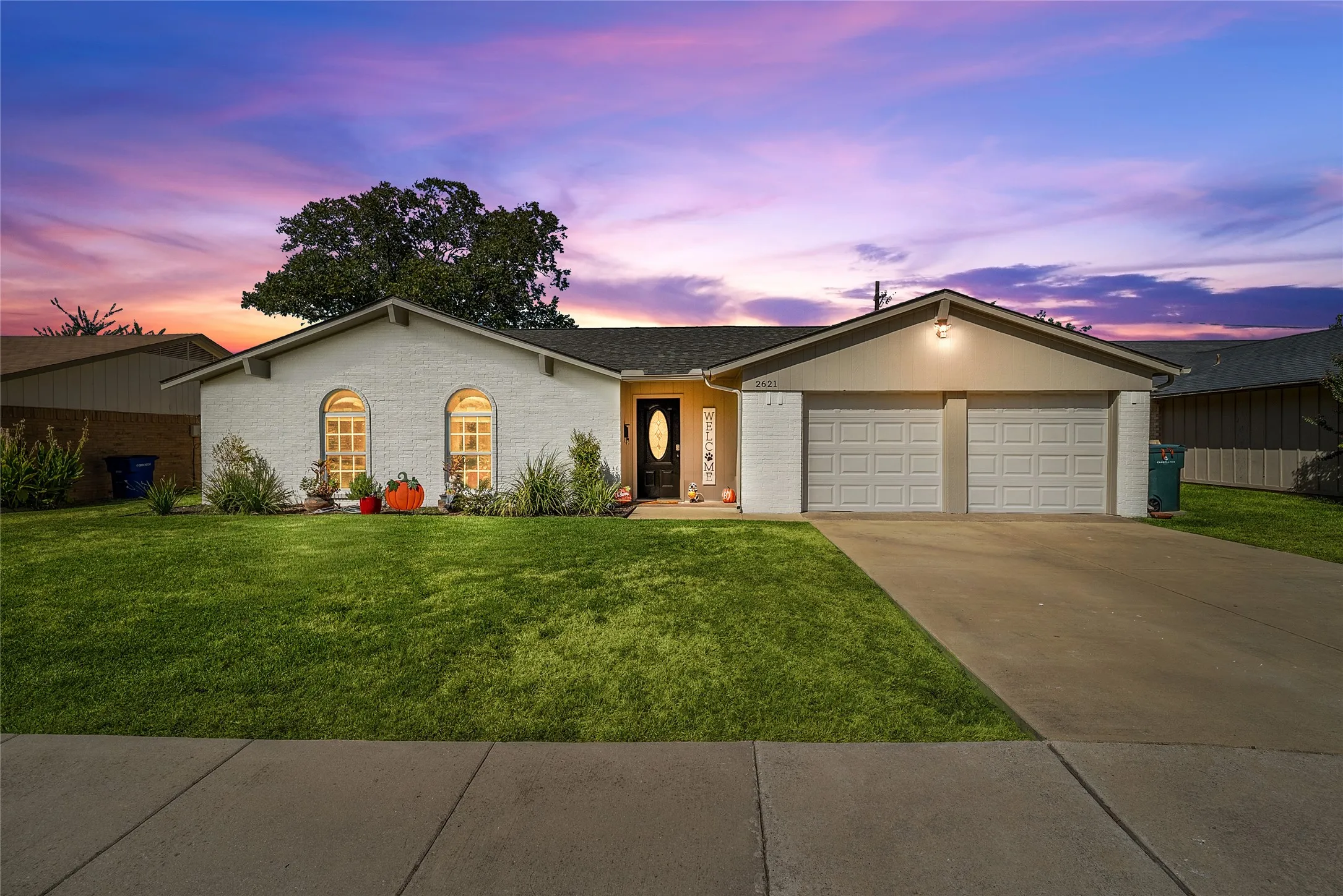 Single Family Residence For Sale in Dallas County , 2621 Elk Grove Road, Carrollton, Texas 75007, 3 Bedroom, 2 Bathroom, 2 Garage spaces, 1,333 Sqft, built in 1971, mls#21390443, Real Estate Agent in Carrollton, Homes For Sale in Dallas county, Homes For Sale in Carrollton, Realtor in Carrollton Texas, Real Estate Brokerage Independent Realty Texas, Luminita Cordes Realtor