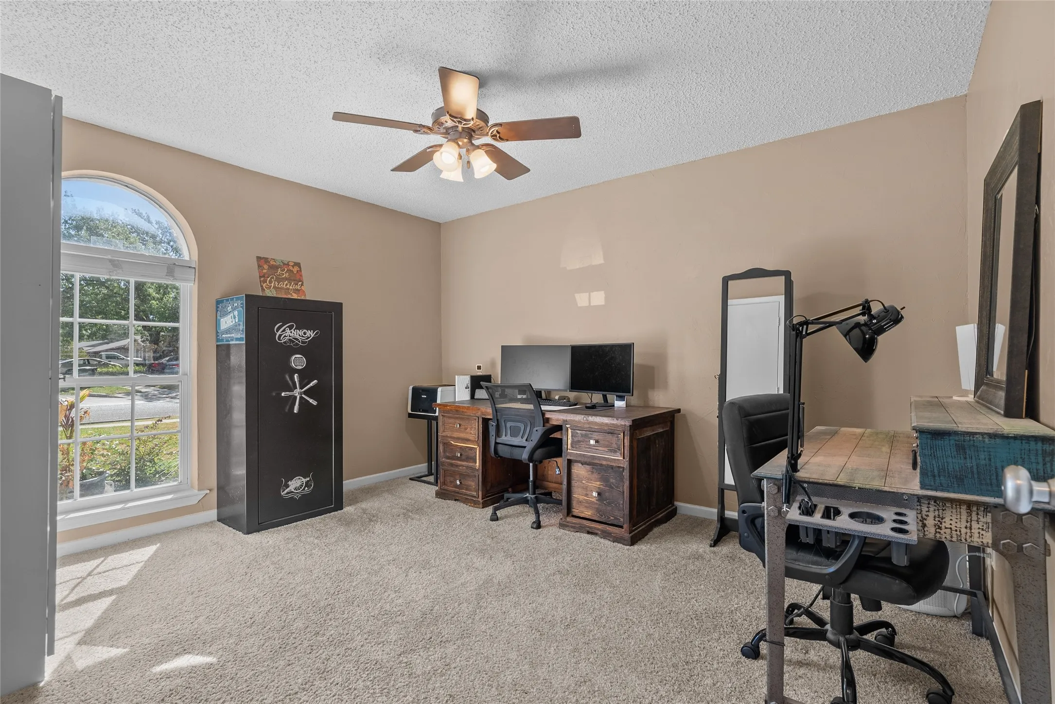 Single Family Residence For Sale in Dallas County , 2621 Elk Grove Road, Carrollton, Texas 75007, 3 Bedroom, 2 Bathroom, 2 Garage spaces, 1,333 Sqft, built in 1971, mls#21390443, Real Estate Agent in Carrollton, Homes For Sale in Dallas county, Homes For Sale in Carrollton, Realtor in Carrollton Texas, Real Estate Brokerage Independent Realty Texas, Luminita Cordes Realtor