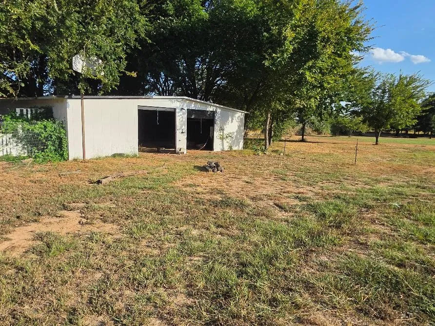 Barn, Shop or Garage