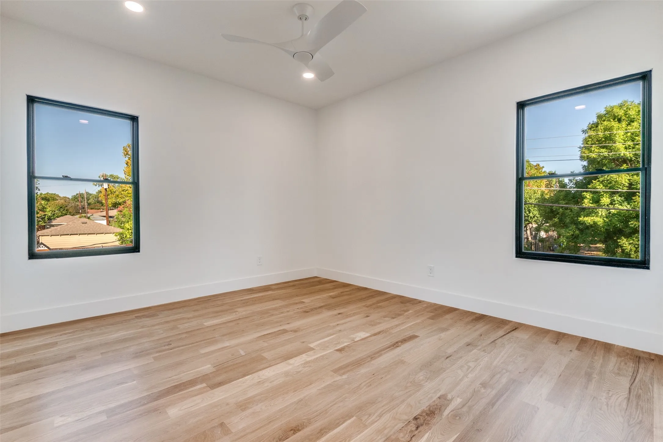 Single Family Residence For Sale in Dallas County , 10641 Larchfield Lane, Dallas, Texas 75238, 5 Bedroom, 5 Bathroom, 2 Garage spaces, 3,612 Sqft, built in 2025, mls#21390430, Real Estate Agent in Dallas, Homes For Sale in Dallas county, Homes For Sale in Dallas, Realtor in Dallas Texas, Real Estate Brokerage Independent Realty Texas, Luminita Cordes Realtor