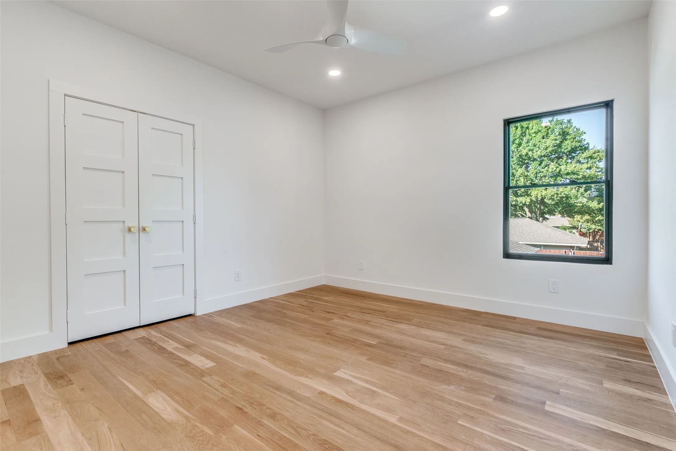 Single Family Residence For Sale in Dallas County , 10641 Larchfield Lane, Dallas, Texas 75238, 5 Bedroom, 5 Bathroom, 2 Garage spaces, 3,612 Sqft, built in 2025, mls#21390430, Real Estate Agent in Dallas, Homes For Sale in Dallas county, Homes For Sale in Dallas, Realtor in Dallas Texas, Real Estate Brokerage Independent Realty Texas, Luminita Cordes Realtor