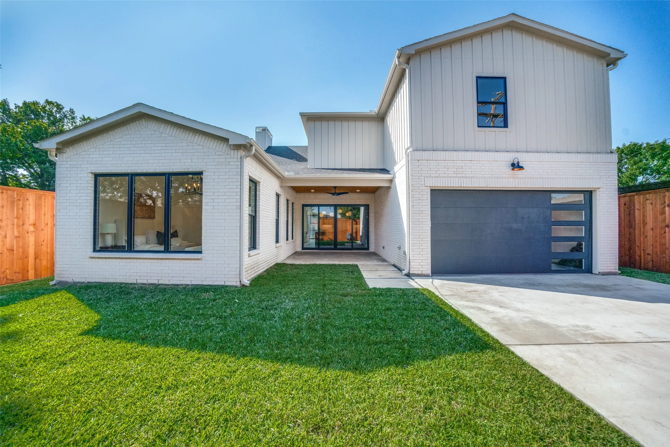 Single Family Residence For Sale in Dallas County , 10641 Larchfield Lane, Dallas, Texas 75238, 5 Bedroom, 5 Bathroom, 2 Garage spaces, 3,612 Sqft, built in 2025, mls#21390430, Real Estate Agent in Dallas, Homes For Sale in Dallas county, Homes For Sale in Dallas, Realtor in Dallas Texas, Real Estate Brokerage Independent Realty Texas, Luminita Cordes Realtor