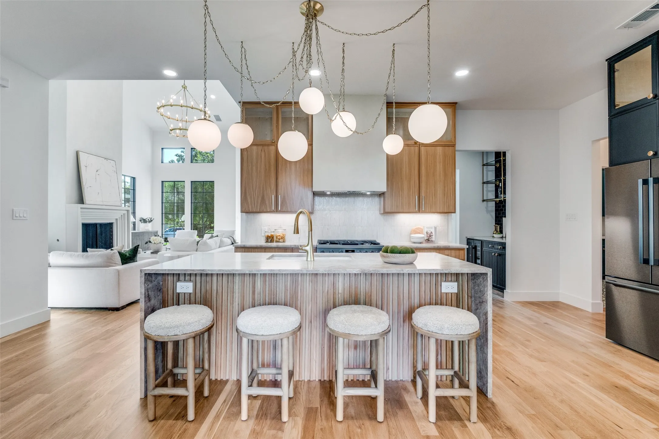 Single Family Residence For Sale in Dallas County , 10641 Larchfield Lane, Dallas, Texas 75238, 5 Bedroom, 5 Bathroom, 2 Garage spaces, 3,612 Sqft, built in 2025, mls#21390430, Real Estate Agent in Dallas, Homes For Sale in Dallas county, Homes For Sale in Dallas, Realtor in Dallas Texas, Real Estate Brokerage Independent Realty Texas, Luminita Cordes Realtor