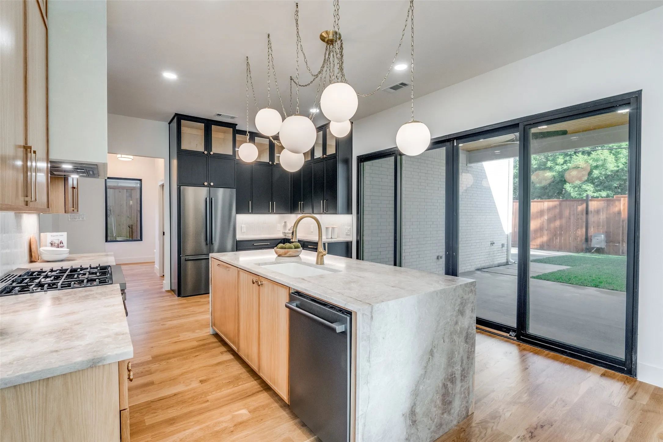 Single Family Residence For Sale in Dallas County , 10641 Larchfield Lane, Dallas, Texas 75238, 5 Bedroom, 5 Bathroom, 2 Garage spaces, 3,612 Sqft, built in 2025, mls#21390430, Real Estate Agent in Dallas, Homes For Sale in Dallas county, Homes For Sale in Dallas, Realtor in Dallas Texas, Real Estate Brokerage Independent Realty Texas, Luminita Cordes Realtor
