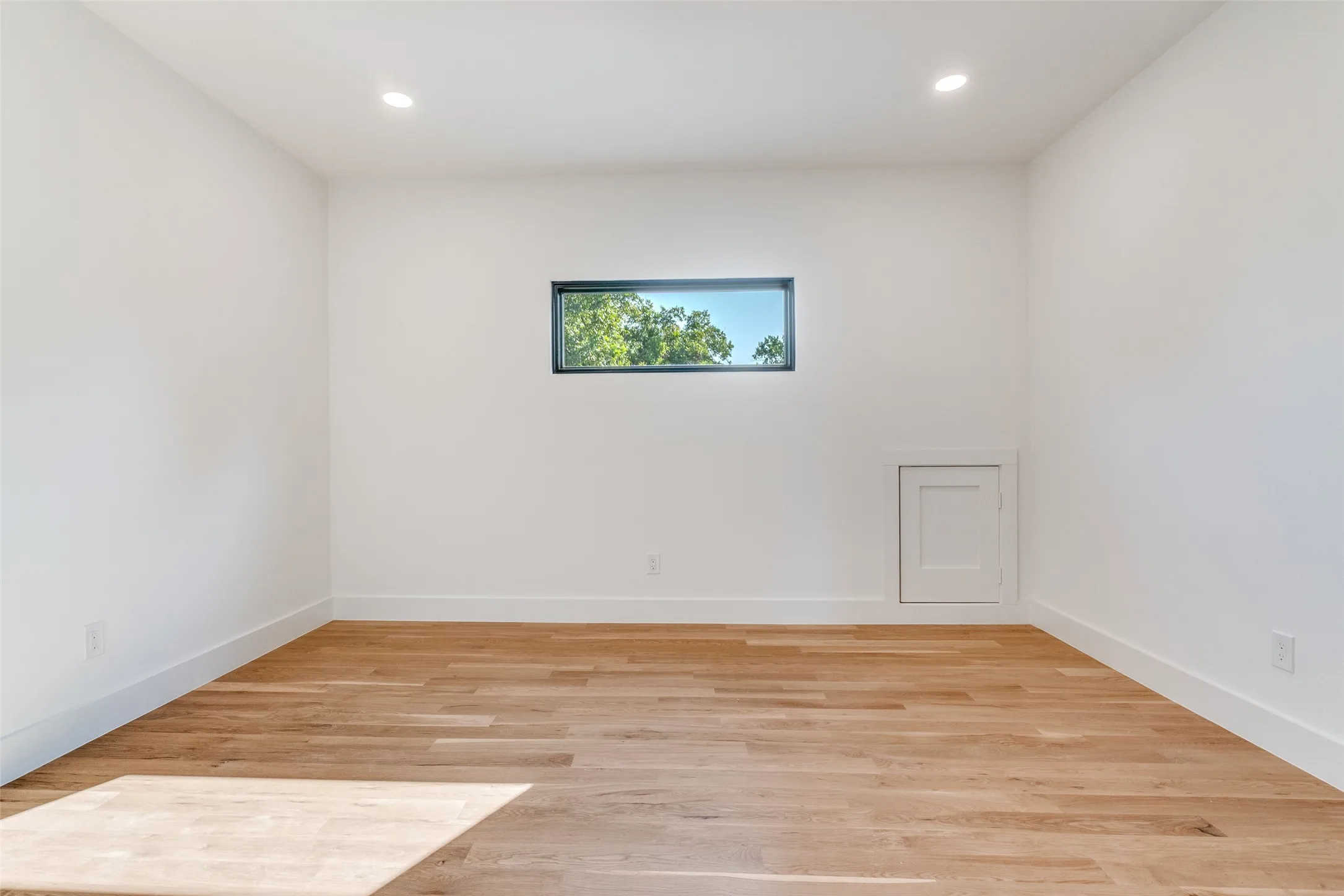 Single Family Residence For Sale in Dallas County , 10641 Larchfield Lane, Dallas, Texas 75238, 5 Bedroom, 5 Bathroom, 2 Garage spaces, 3,612 Sqft, built in 2025, mls#21390430, Real Estate Agent in Dallas, Homes For Sale in Dallas county, Homes For Sale in Dallas, Realtor in Dallas Texas, Real Estate Brokerage Independent Realty Texas, Luminita Cordes Realtor