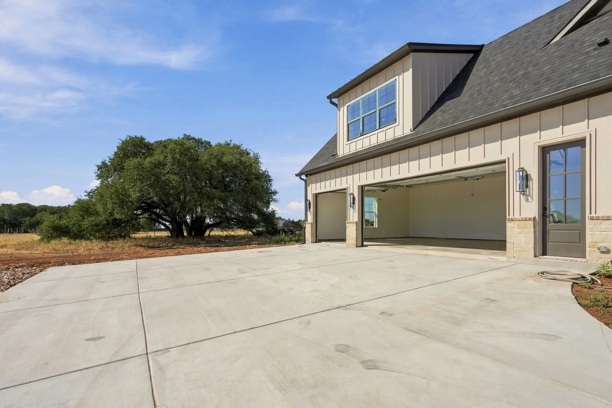 Single Family Residence For Sale in Parker County , 157 Cartwright Road, Weatherford, Texas 76087, 4 Bedroom, 4 Bathroom, 3 Garage spaces, 3,263 Sqft, built in 2026, mls#21389924, Real Estate Agent in Weatherford, Homes For Sale in Parker county, Homes For Sale in Weatherford, Realtor in Weatherford Texas, Real Estate Brokerage Independent Realty Texas, Luminita Cordes Realtor