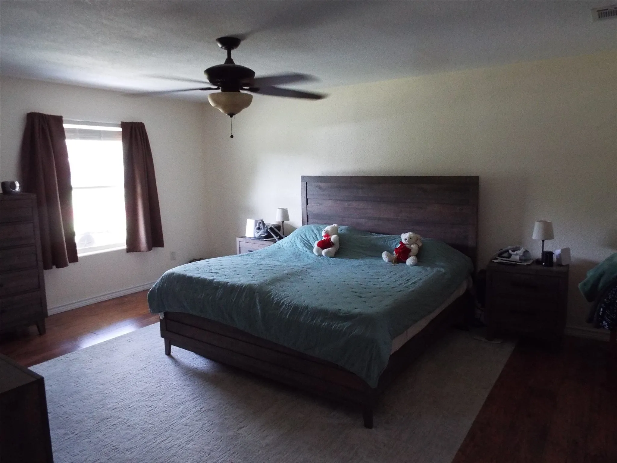 Single Family Residence For Sale in Henderson County , 721 Midway Road, Tool, Texas 75143, 3 Bedroom, 2 Bathroom, 2 Garage spaces, 1,672 Sqft, built in 2011, mls#21390447, Real Estate Agent in Tool, Homes For Sale in Henderson county, Homes For Sale in Tool, Realtor in Tool Texas, Real Estate Brokerage Independent Realty Texas, Luminita Cordes Realtor