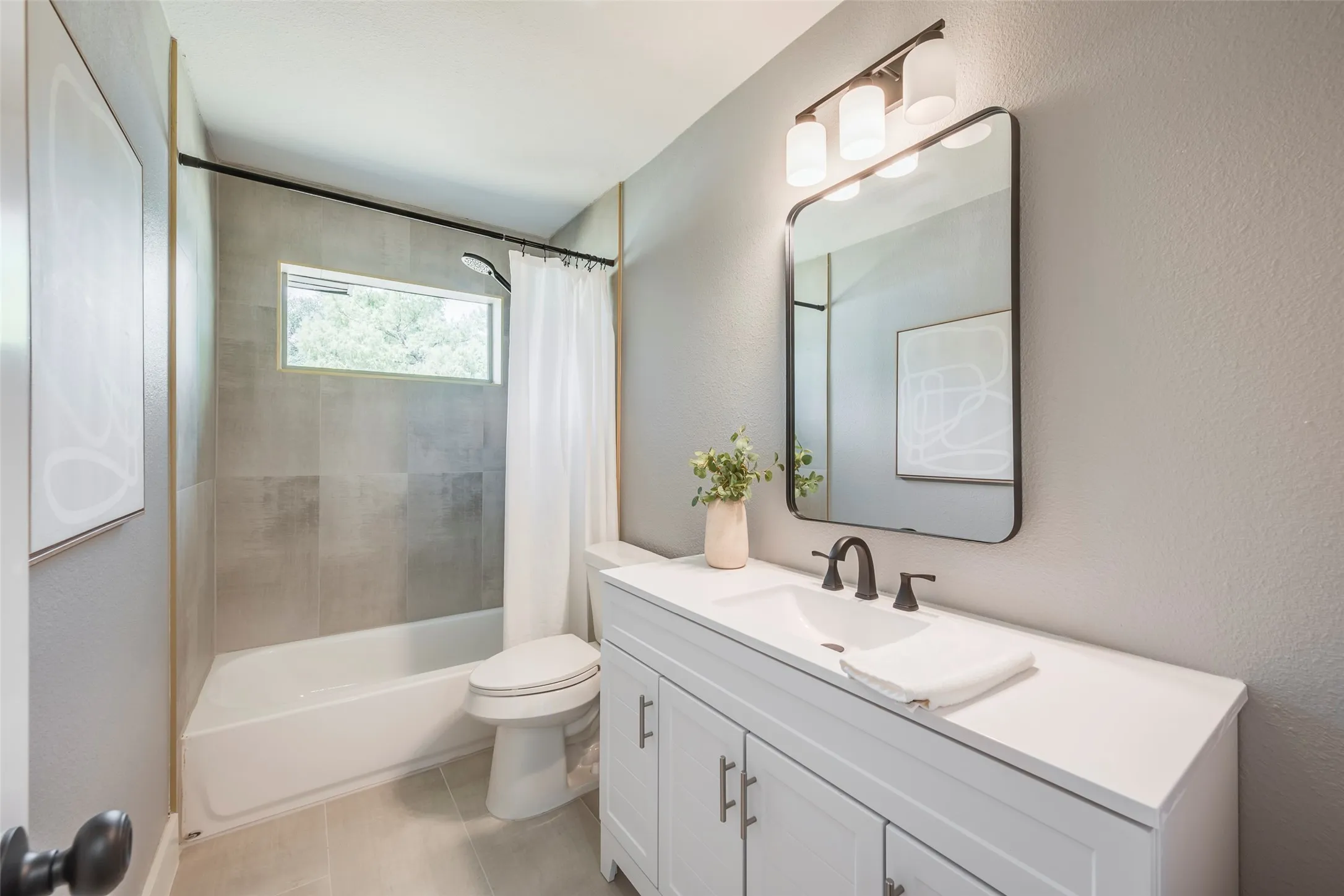Single Family Residence For Sale in Dallas County , 10864 Ruth Ann Drive, Dallas, Texas 75228, 4 Bedroom, 2 Bathroom, Garage spaces, 1,344 Sqft, built in 1955, mls#21390452, Real Estate Agent in Dallas, Homes For Sale in Dallas county, Homes For Sale in Dallas, Realtor in Dallas Texas, Real Estate Brokerage Independent Realty Texas, Luminita Cordes Realtor