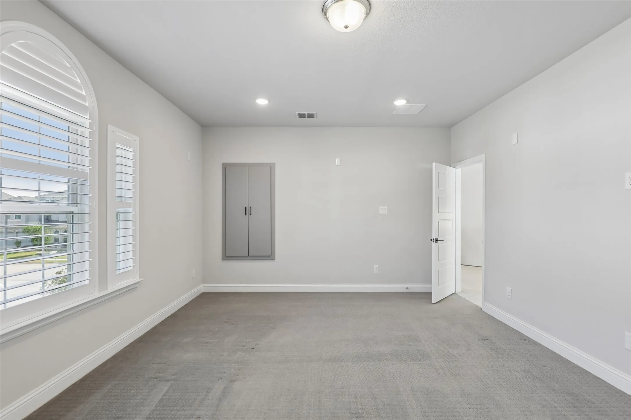 Single Family Residence For Sale in Denton County , 1128 Berkshire Way, Copper Canyon, Texas 75077, 4 Bedroom, 4 Bathroom, 3 Garage spaces, 3,553 Sqft, built in 2022, mls#21390453, Real Estate Agent in Copper Canyon, Homes For Sale in Denton county, Homes For Sale in Copper Canyon, Realtor in Copper Canyon Texas, Real Estate Brokerage Independent Realty Texas, Luminita Cordes Realtor
