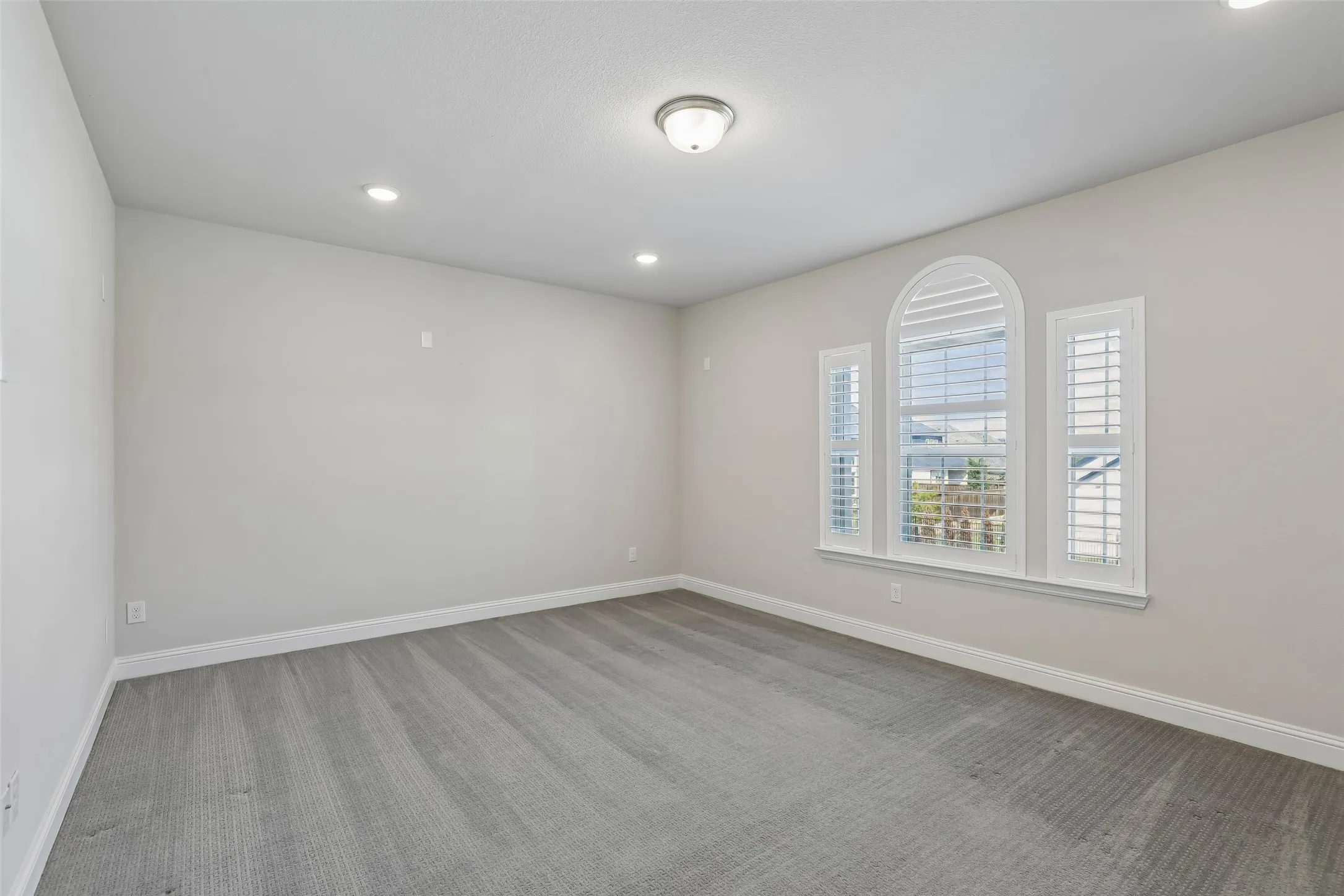 Single Family Residence For Sale in Denton County , 1128 Berkshire Way, Copper Canyon, Texas 75077, 4 Bedroom, 4 Bathroom, 3 Garage spaces, 3,553 Sqft, built in 2022, mls#21390453, Real Estate Agent in Copper Canyon, Homes For Sale in Denton county, Homes For Sale in Copper Canyon, Realtor in Copper Canyon Texas, Real Estate Brokerage Independent Realty Texas, Luminita Cordes Realtor