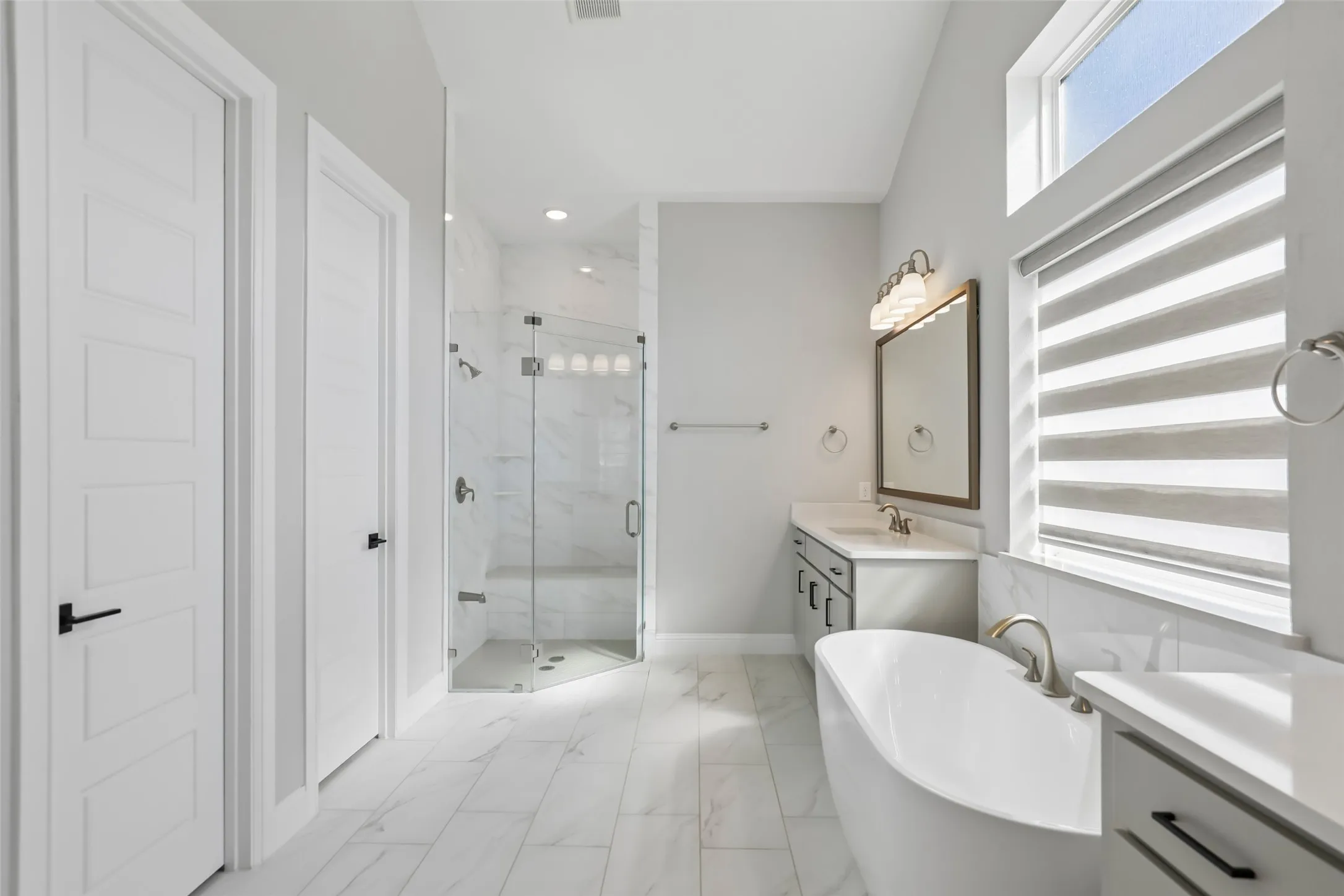 Single Family Residence For Sale in Denton County , 1128 Berkshire Way, Copper Canyon, Texas 75077, 4 Bedroom, 4 Bathroom, 3 Garage spaces, 3,553 Sqft, built in 2022, mls#21390453, Real Estate Agent in Copper Canyon, Homes For Sale in Denton county, Homes For Sale in Copper Canyon, Realtor in Copper Canyon Texas, Real Estate Brokerage Independent Realty Texas, Luminita Cordes Realtor