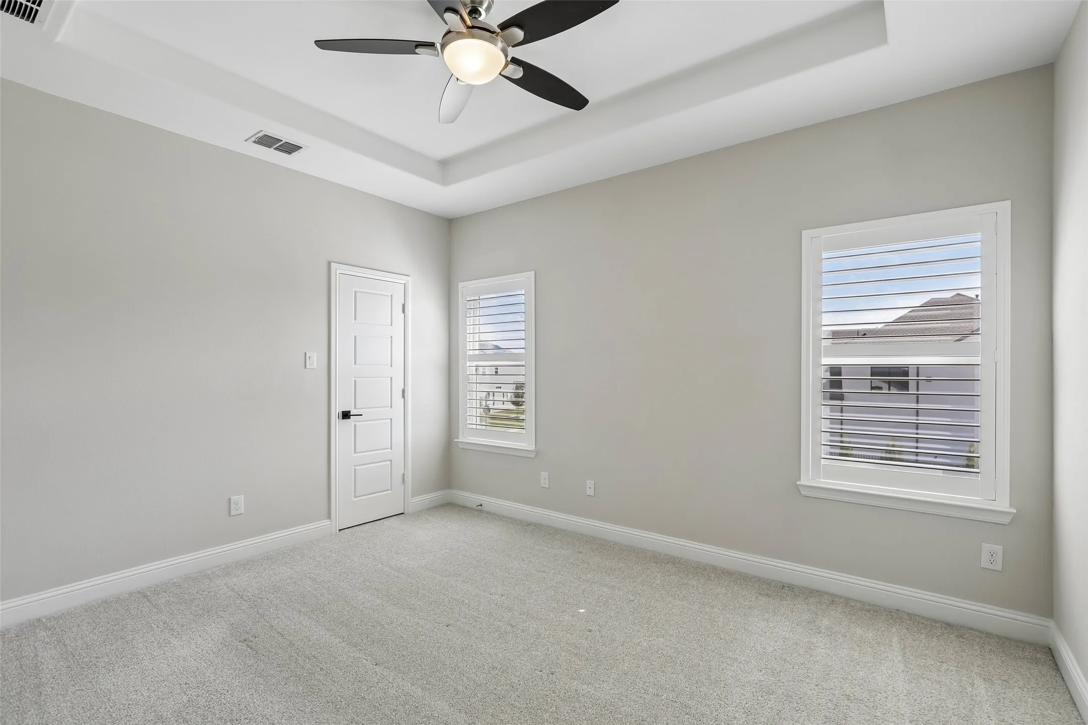 Single Family Residence For Sale in Denton County , 1128 Berkshire Way, Copper Canyon, Texas 75077, 4 Bedroom, 4 Bathroom, 3 Garage spaces, 3,553 Sqft, built in 2022, mls#21390453, Real Estate Agent in Copper Canyon, Homes For Sale in Denton county, Homes For Sale in Copper Canyon, Realtor in Copper Canyon Texas, Real Estate Brokerage Independent Realty Texas, Luminita Cordes Realtor