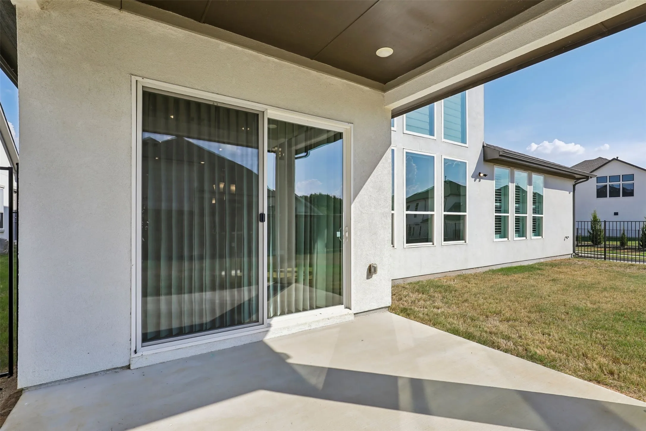 Single Family Residence For Sale in Denton County , 1128 Berkshire Way, Copper Canyon, Texas 75077, 4 Bedroom, 4 Bathroom, 3 Garage spaces, 3,553 Sqft, built in 2022, mls#21390453, Real Estate Agent in Copper Canyon, Homes For Sale in Denton county, Homes For Sale in Copper Canyon, Realtor in Copper Canyon Texas, Real Estate Brokerage Independent Realty Texas, Luminita Cordes Realtor