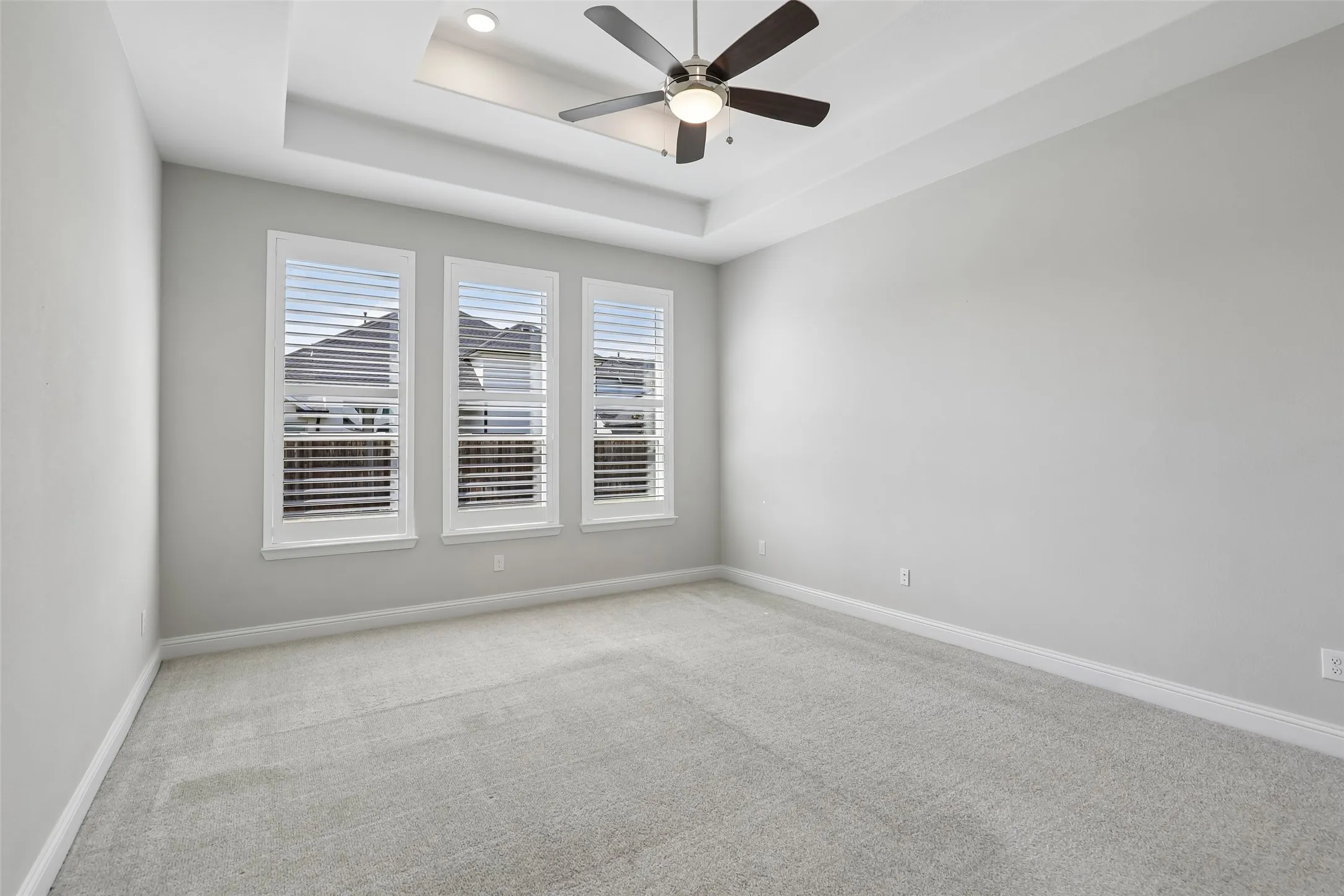 Single Family Residence For Sale in Denton County , 1128 Berkshire Way, Copper Canyon, Texas 75077, 4 Bedroom, 4 Bathroom, 3 Garage spaces, 3,553 Sqft, built in 2022, mls#21390453, Real Estate Agent in Copper Canyon, Homes For Sale in Denton county, Homes For Sale in Copper Canyon, Realtor in Copper Canyon Texas, Real Estate Brokerage Independent Realty Texas, Luminita Cordes Realtor