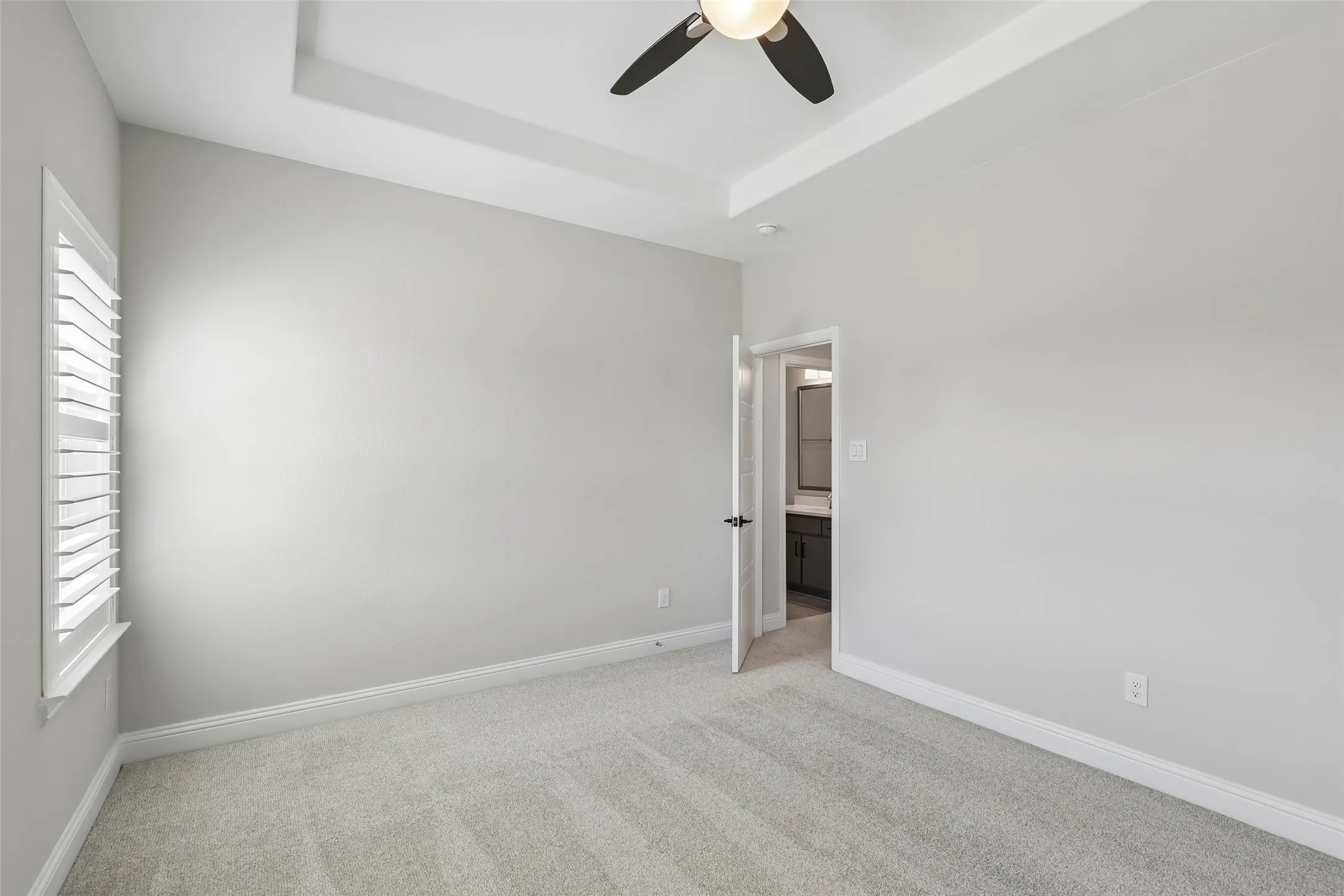 Single Family Residence For Sale in Denton County , 1128 Berkshire Way, Copper Canyon, Texas 75077, 4 Bedroom, 4 Bathroom, 3 Garage spaces, 3,553 Sqft, built in 2022, mls#21390453, Real Estate Agent in Copper Canyon, Homes For Sale in Denton county, Homes For Sale in Copper Canyon, Realtor in Copper Canyon Texas, Real Estate Brokerage Independent Realty Texas, Luminita Cordes Realtor