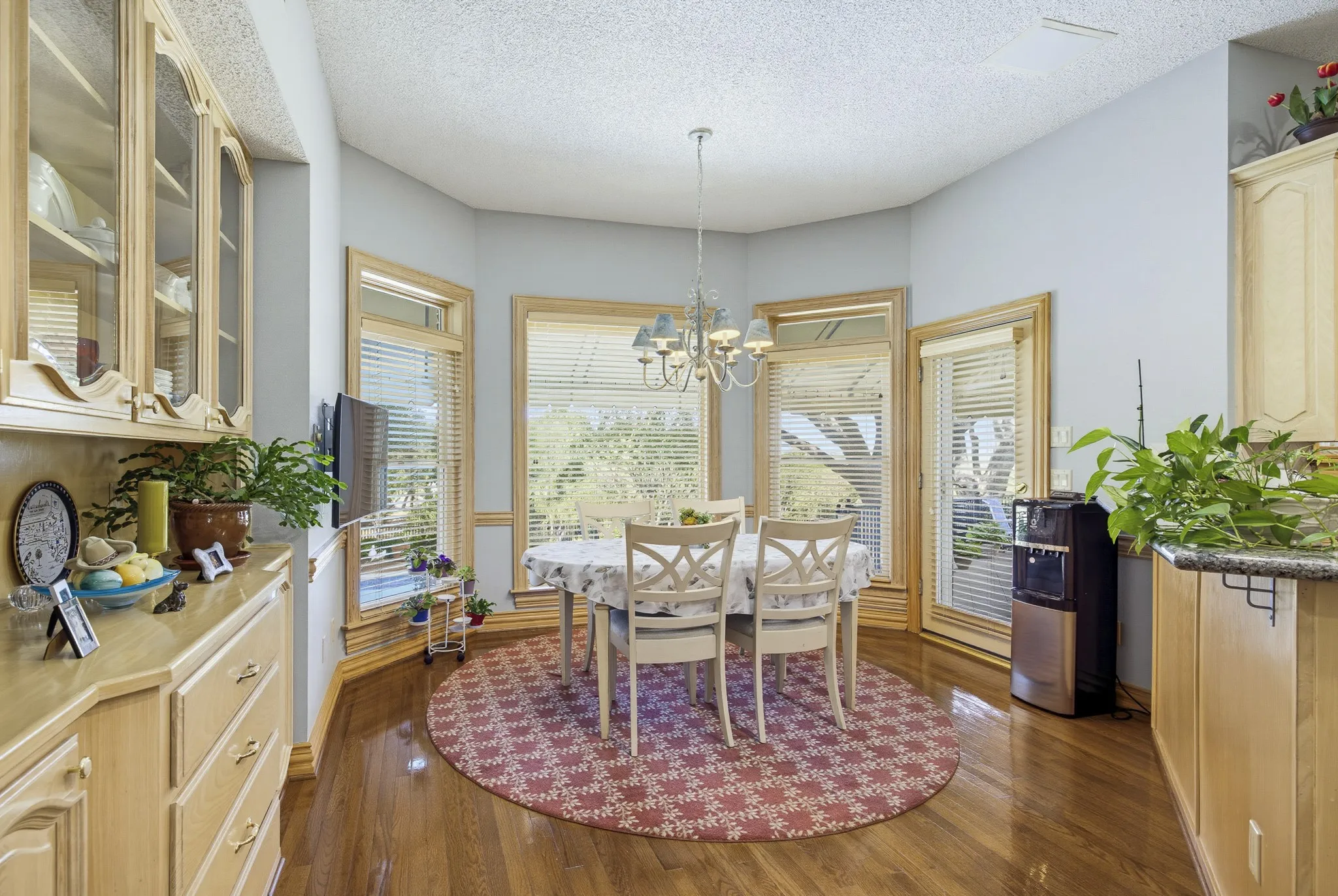 Single Family Residence For Sale in Tarrant County , 6200 Forest Highlands Drive, Fort Worth, Texas 76132, 5 Bedroom, 6 Bathroom, 3 Garage spaces, 5,652 Sqft, built in 1990, mls#21384557, Real Estate Agent in Fort Worth, Homes For Sale in Tarrant county, Homes For Sale in Fort Worth, Realtor in Fort Worth Texas, Real Estate Brokerage Independent Realty Texas, Luminita Cordes Realtor