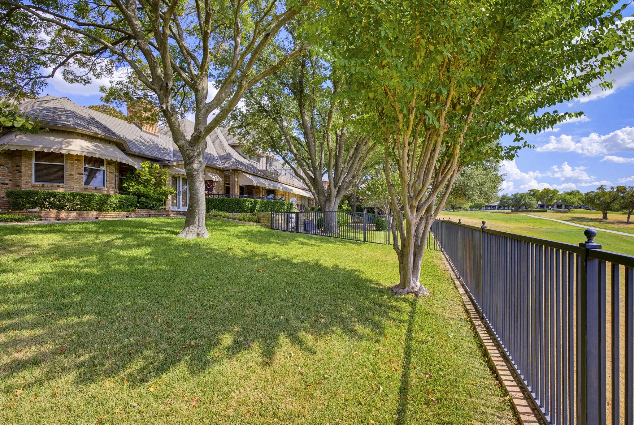 Single Family Residence For Sale in Tarrant County , 6200 Forest Highlands Drive, Fort Worth, Texas 76132, 5 Bedroom, 6 Bathroom, 3 Garage spaces, 5,652 Sqft, built in 1990, mls#21384557, Real Estate Agent in Fort Worth, Homes For Sale in Tarrant county, Homes For Sale in Fort Worth, Realtor in Fort Worth Texas, Real Estate Brokerage Independent Realty Texas, Luminita Cordes Realtor