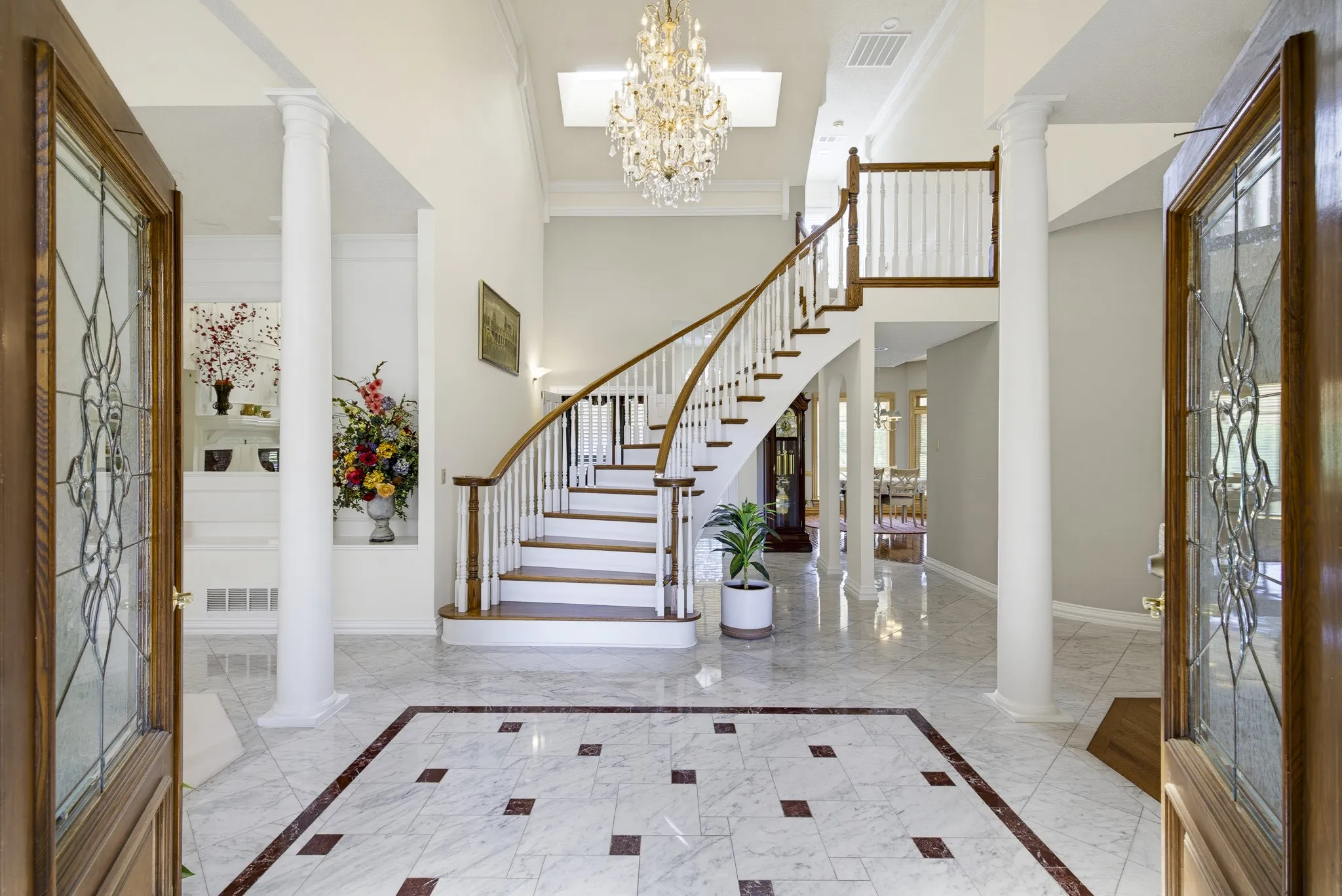 Single Family Residence For Sale in Tarrant County , 6200 Forest Highlands Drive, Fort Worth, Texas 76132, 5 Bedroom, 6 Bathroom, 3 Garage spaces, 5,652 Sqft, built in 1990, mls#21384557, Real Estate Agent in Fort Worth, Homes For Sale in Tarrant county, Homes For Sale in Fort Worth, Realtor in Fort Worth Texas, Real Estate Brokerage Independent Realty Texas, Luminita Cordes Realtor