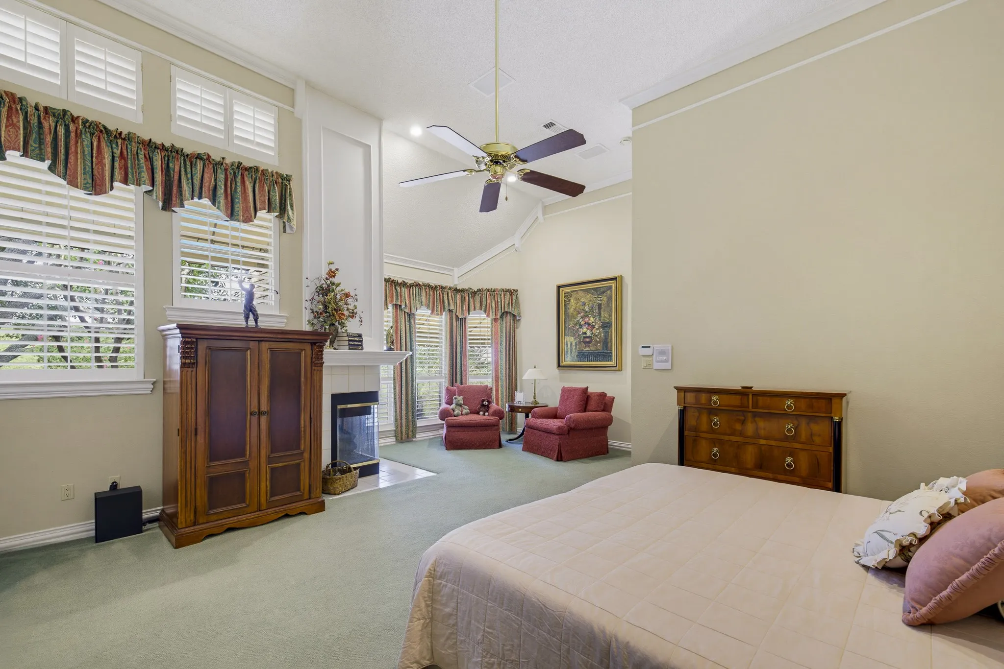 Single Family Residence For Sale in Tarrant County , 6200 Forest Highlands Drive, Fort Worth, Texas 76132, 5 Bedroom, 6 Bathroom, 3 Garage spaces, 5,652 Sqft, built in 1990, mls#21384557, Real Estate Agent in Fort Worth, Homes For Sale in Tarrant county, Homes For Sale in Fort Worth, Realtor in Fort Worth Texas, Real Estate Brokerage Independent Realty Texas, Luminita Cordes Realtor