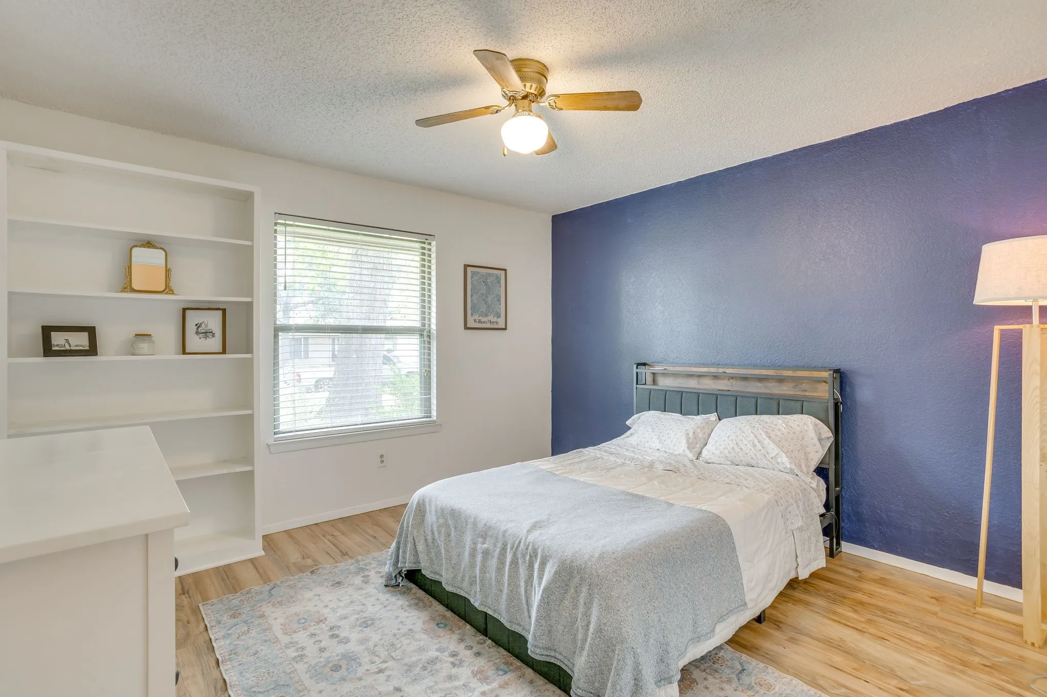 Single Family Residence For Sale in Tarrant County , 1005 Westminster Lane, Mansfield, Texas 76063, 3 Bedroom, 2 Bathroom, 2 Garage spaces, 1,525 Sqft, built in 1979, mls#21388420, Real Estate Agent in Mansfield, Homes For Sale in Tarrant county, Homes For Sale in Mansfield, Realtor in Mansfield Texas, Real Estate Brokerage Independent Realty Texas, Luminita Cordes Realtor